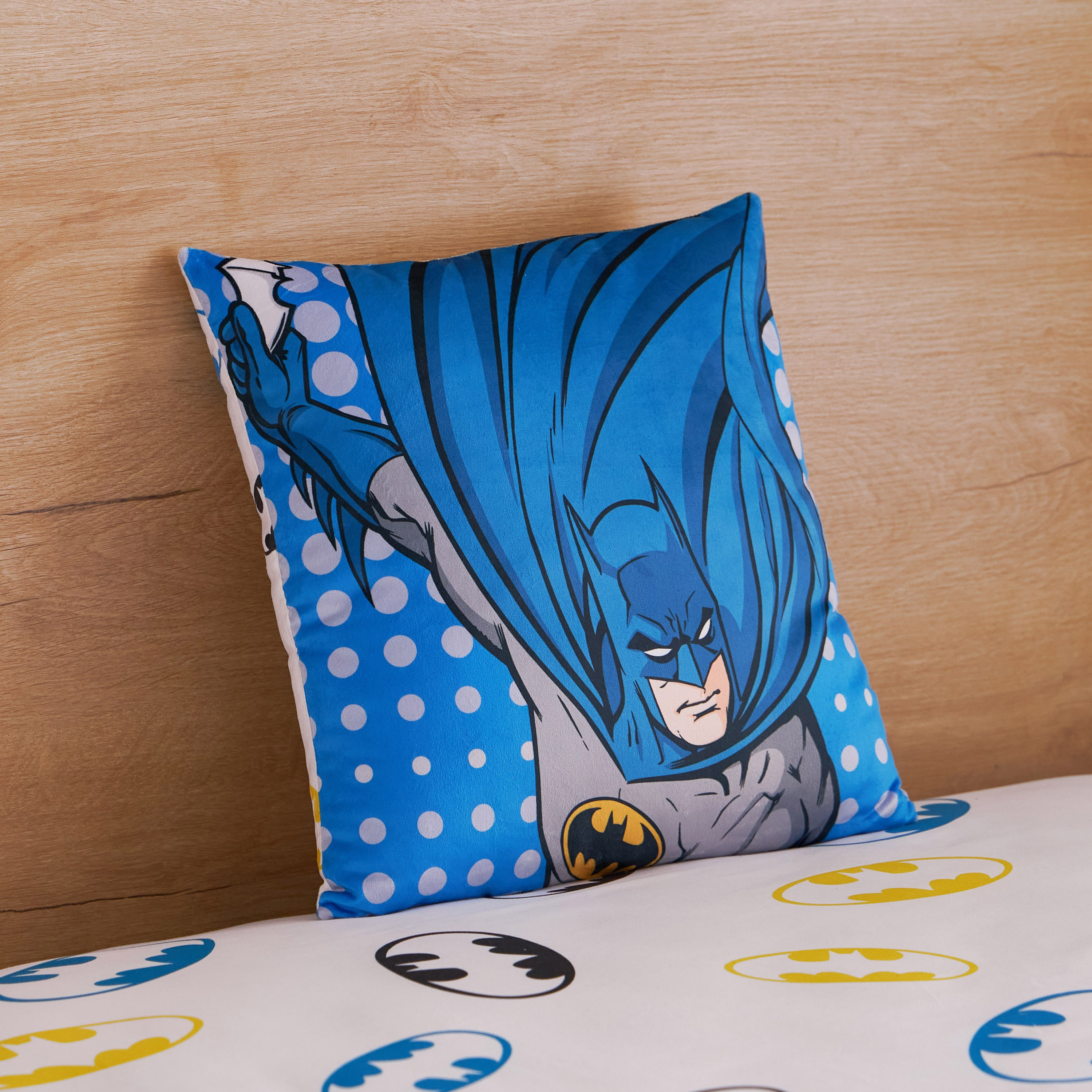 وسادة باتمان - 40x40 سم-hbxhomeware-hbxkidsandyouth-image-1