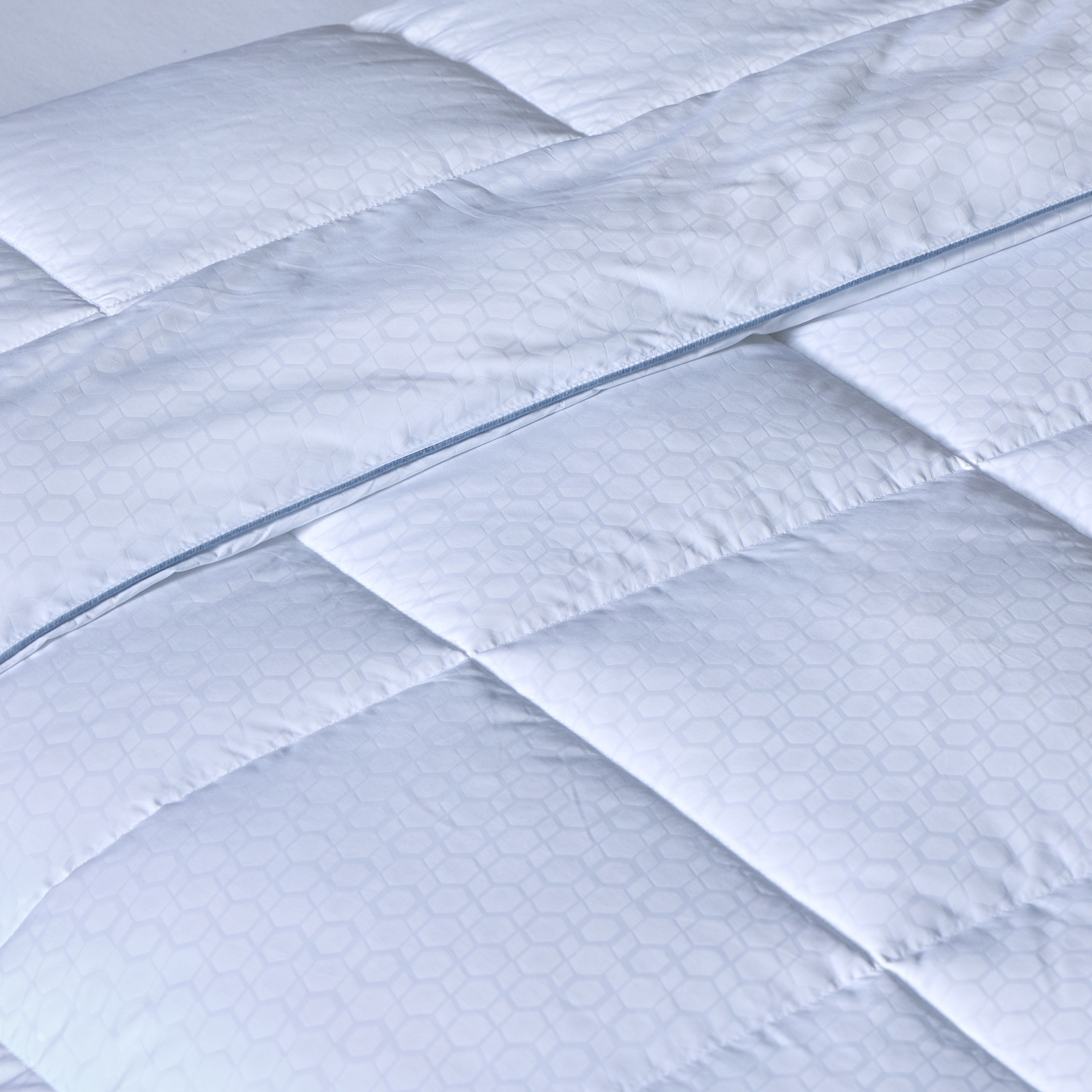 PureShield Super King Antimicrobial MicroGel Duvet - 240x220 cm-hbxdecorandfurnishings-bedding-duvetsandpillows-image-4