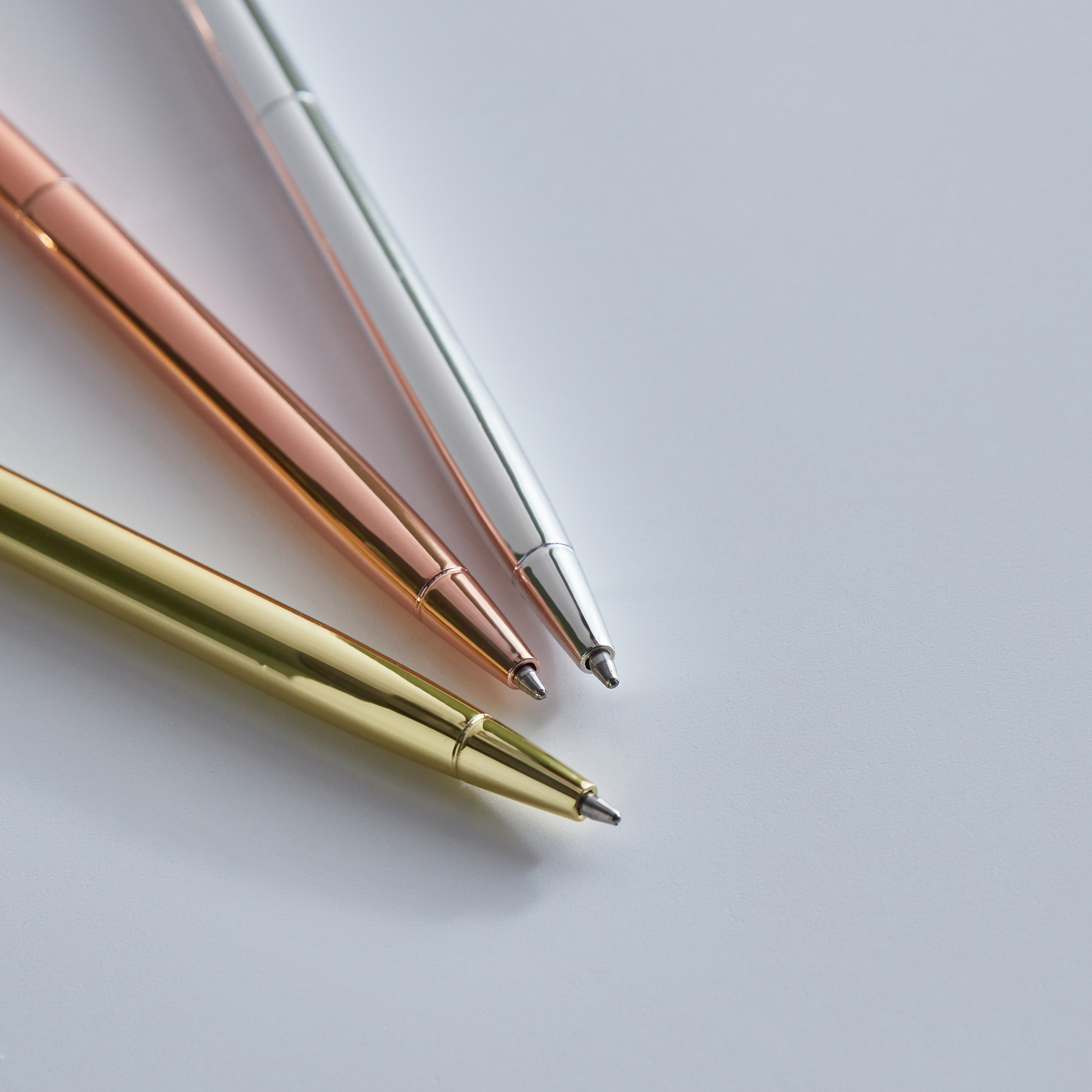 Daisy Field Glitter Pen - Set of 3-hbxkidsandyouth-playroom-stationery-image-2
