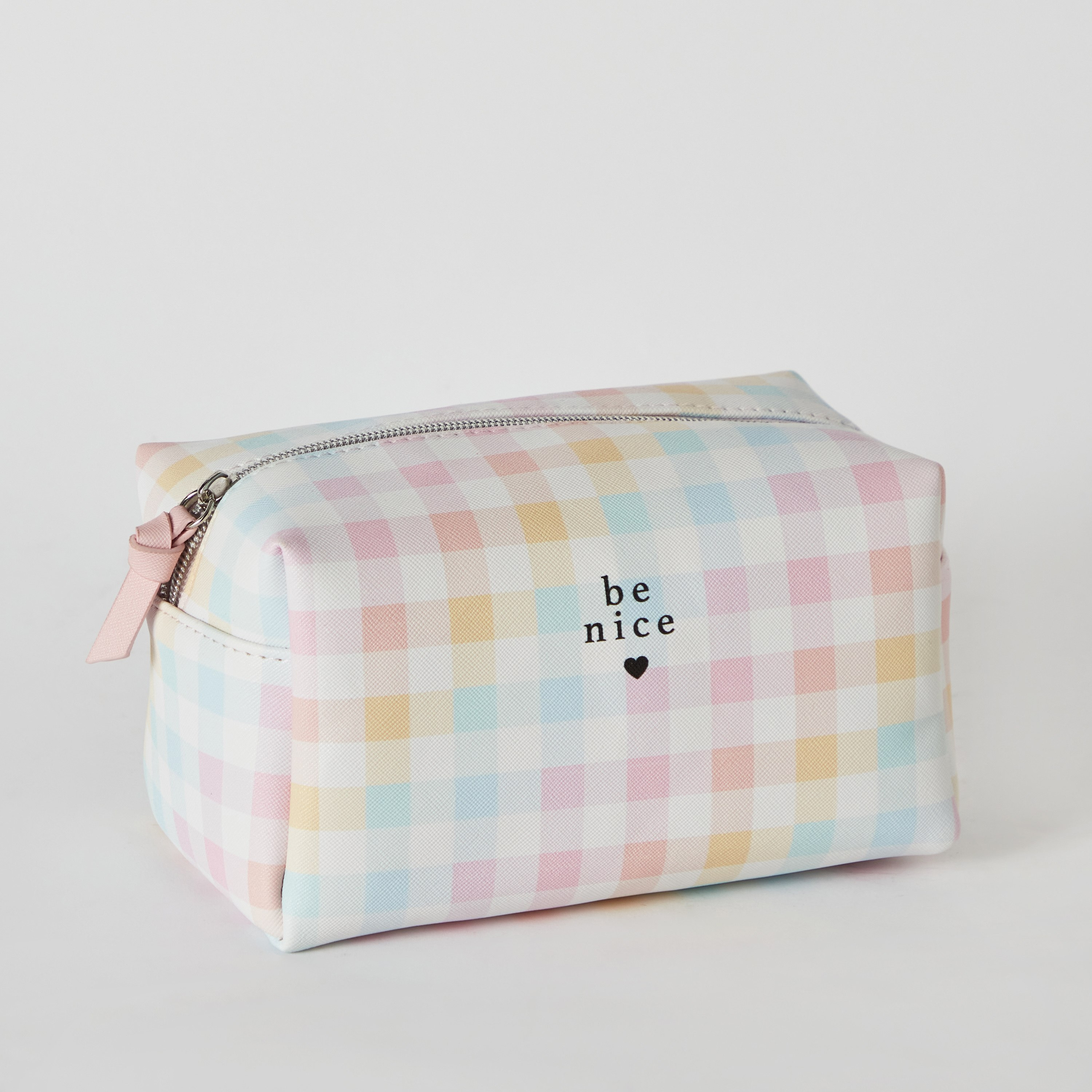 شنطة مستحضرات تجميل من بوب باليت-hbxkidsandyouth-playroom-stationery-image-5