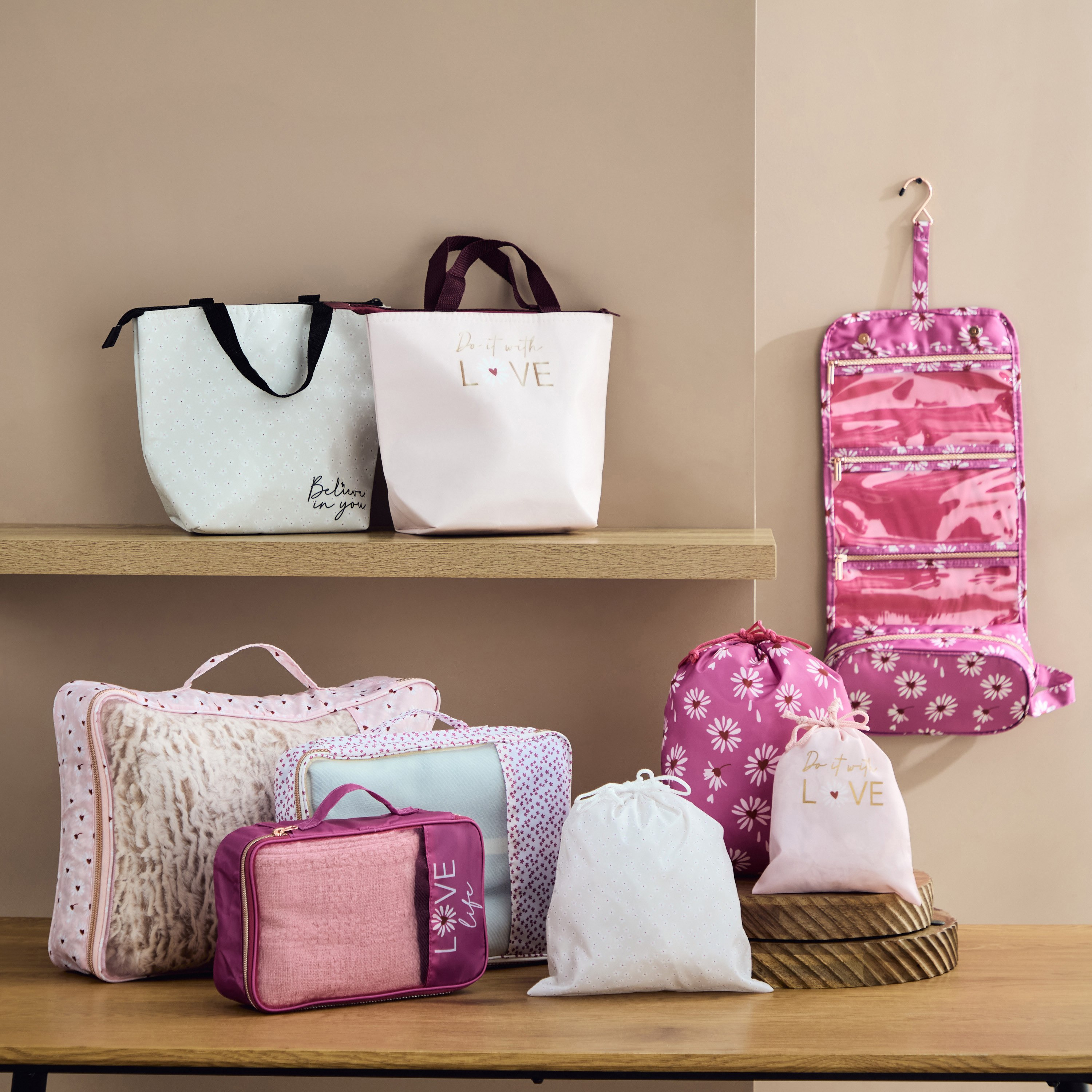 شنطة مبطنة من ديزي فيلد - مجموعة من 3 قطع-hbxkidsandyouth-playroom-stationery-image-5