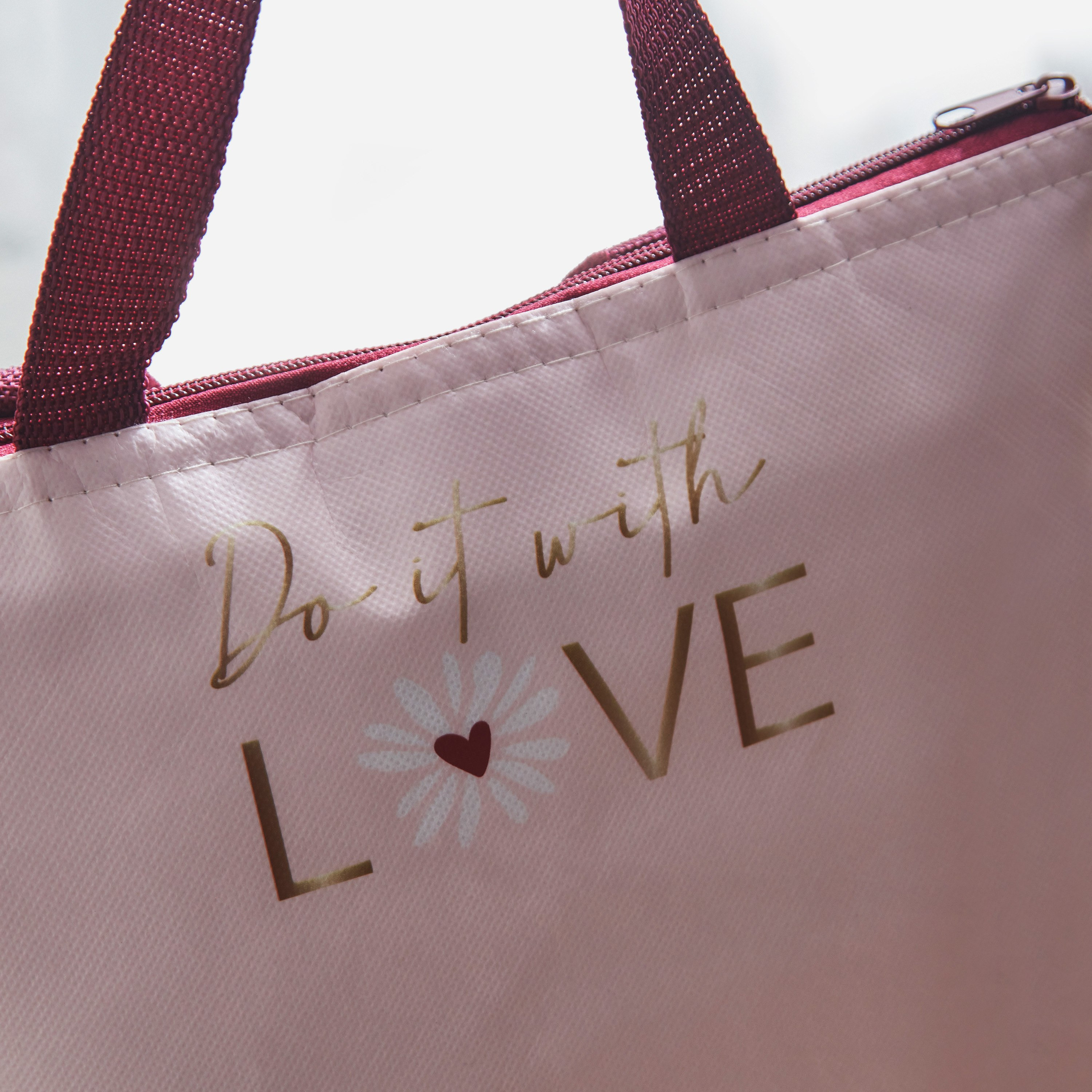 Daisy Field Lunch Tote-hbxkidsandyouth-playroom-stationery-image-2
