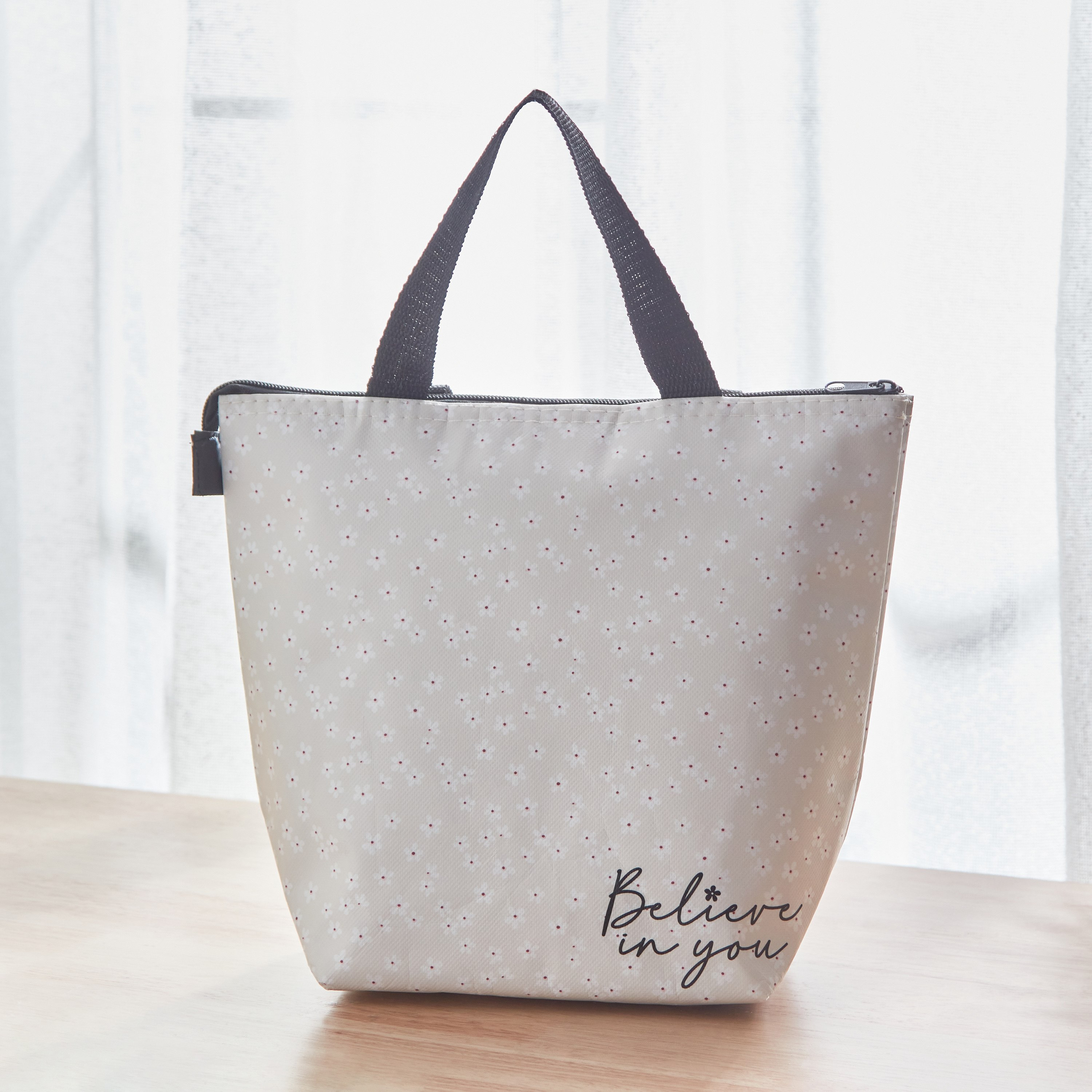 Daisy Field Lunch Tote-hbxkidsandyouth-playroom-stationery-image-1