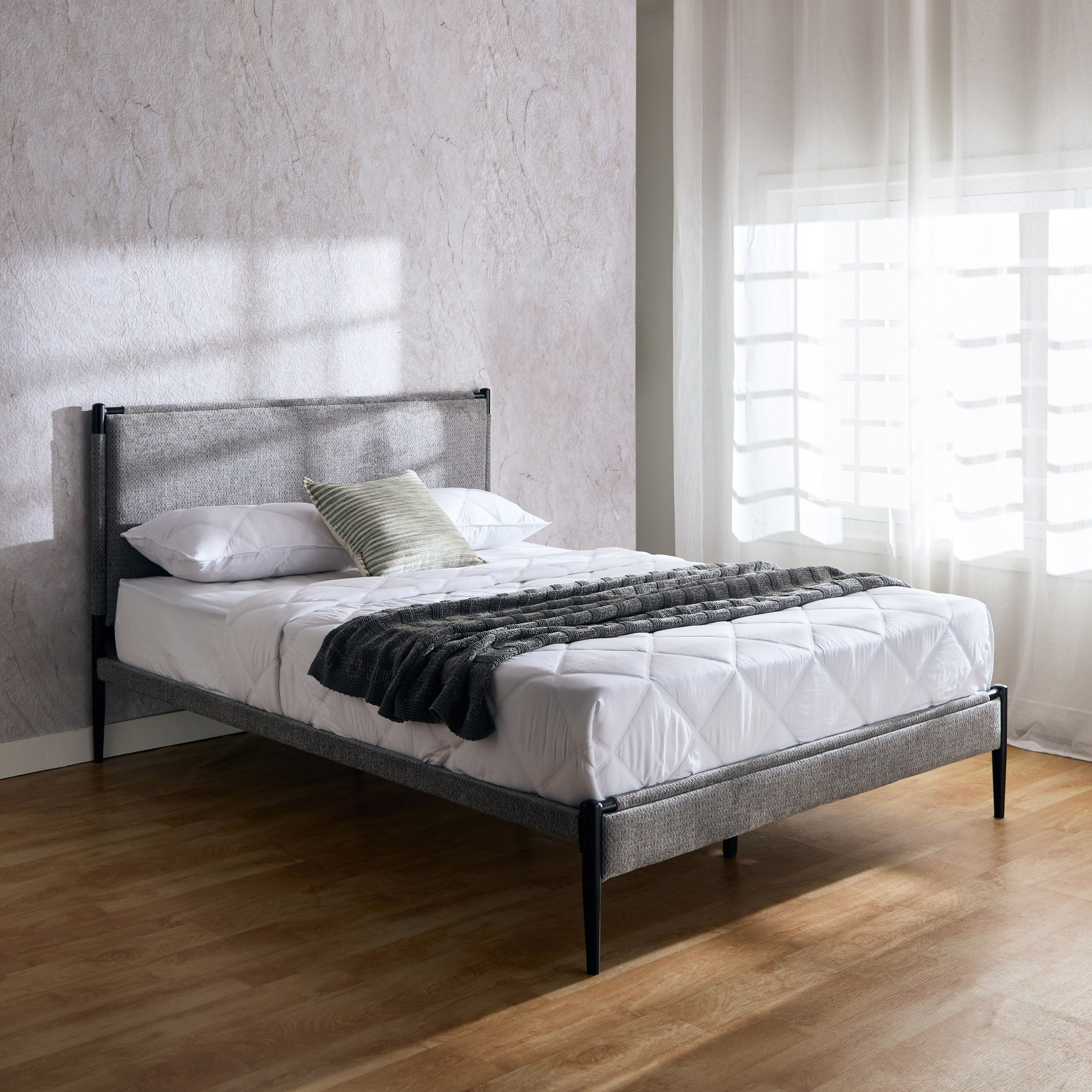 سرير كوين معدني منجّد - فنلندا من موڤو - 150×200 سم-hbxbedroom-bedsandbedsets-beds-queen-image-1