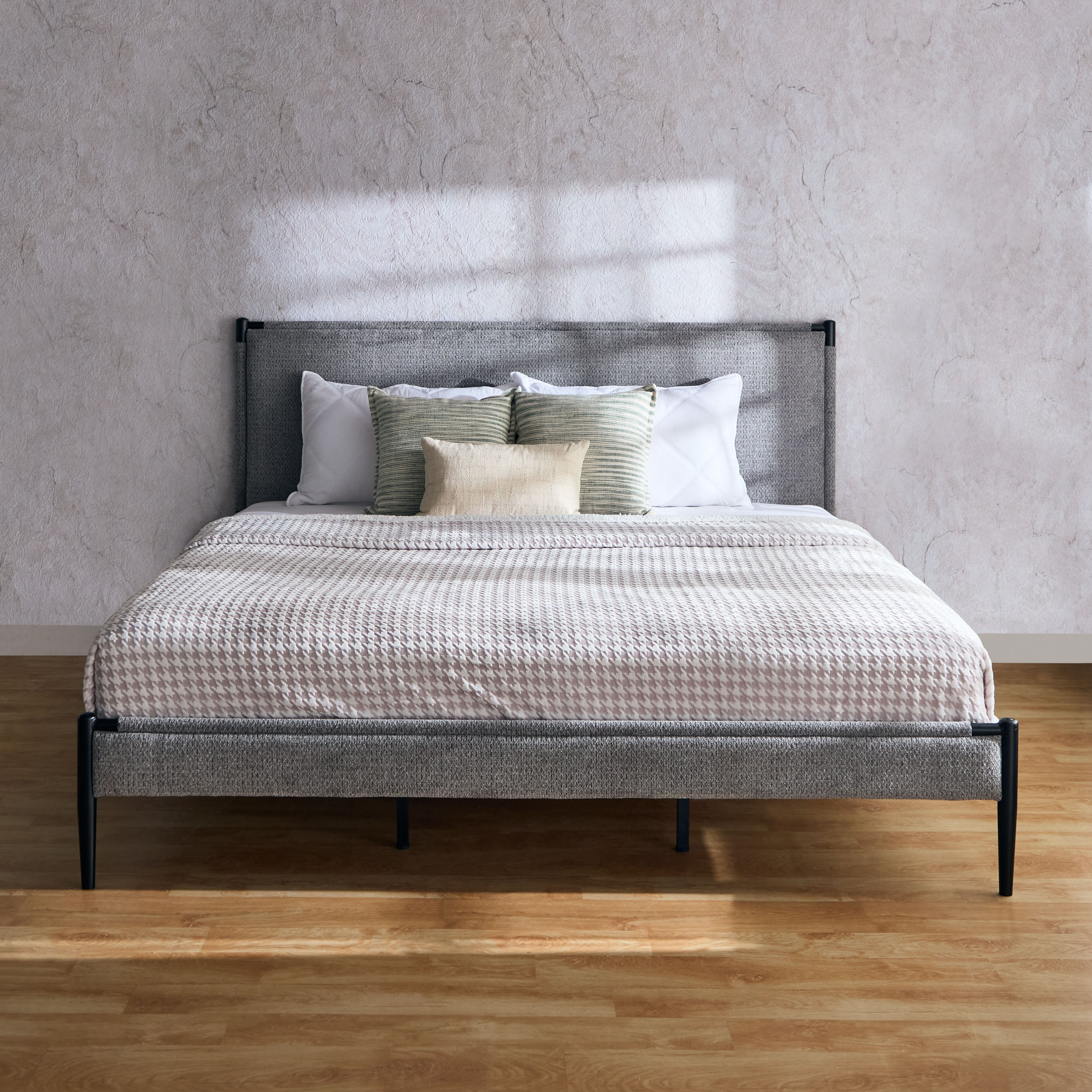 سرير كينج معدني منجّد - فنلاند من موڤو - 180×200 سم-hbxfurniture-bedsandbedsets-beds-king-image-2