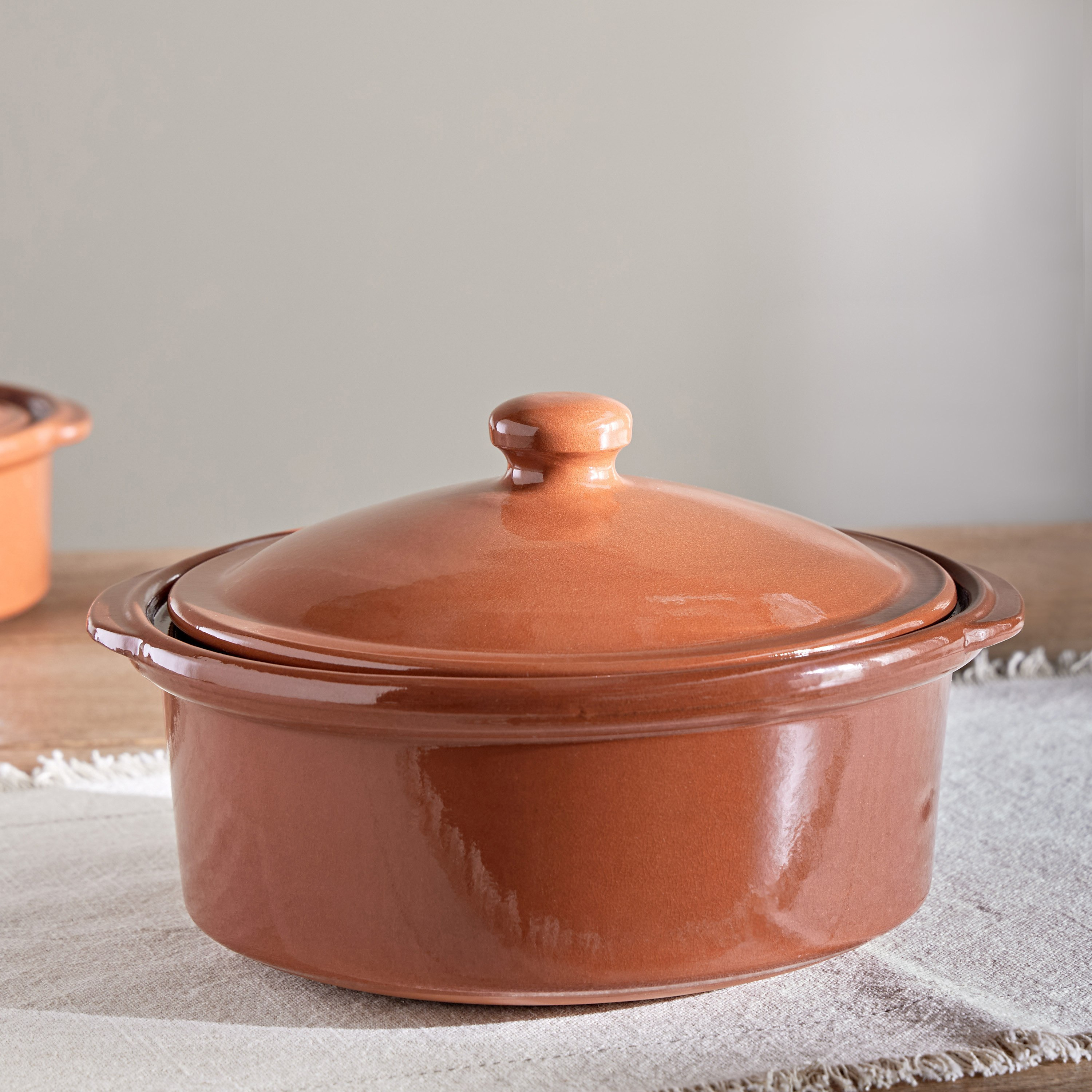 قدر للطهي والتقديم من أرسيلا - 30 سم-hbxdecorandfurnishings-tabletop-serveware-image-1