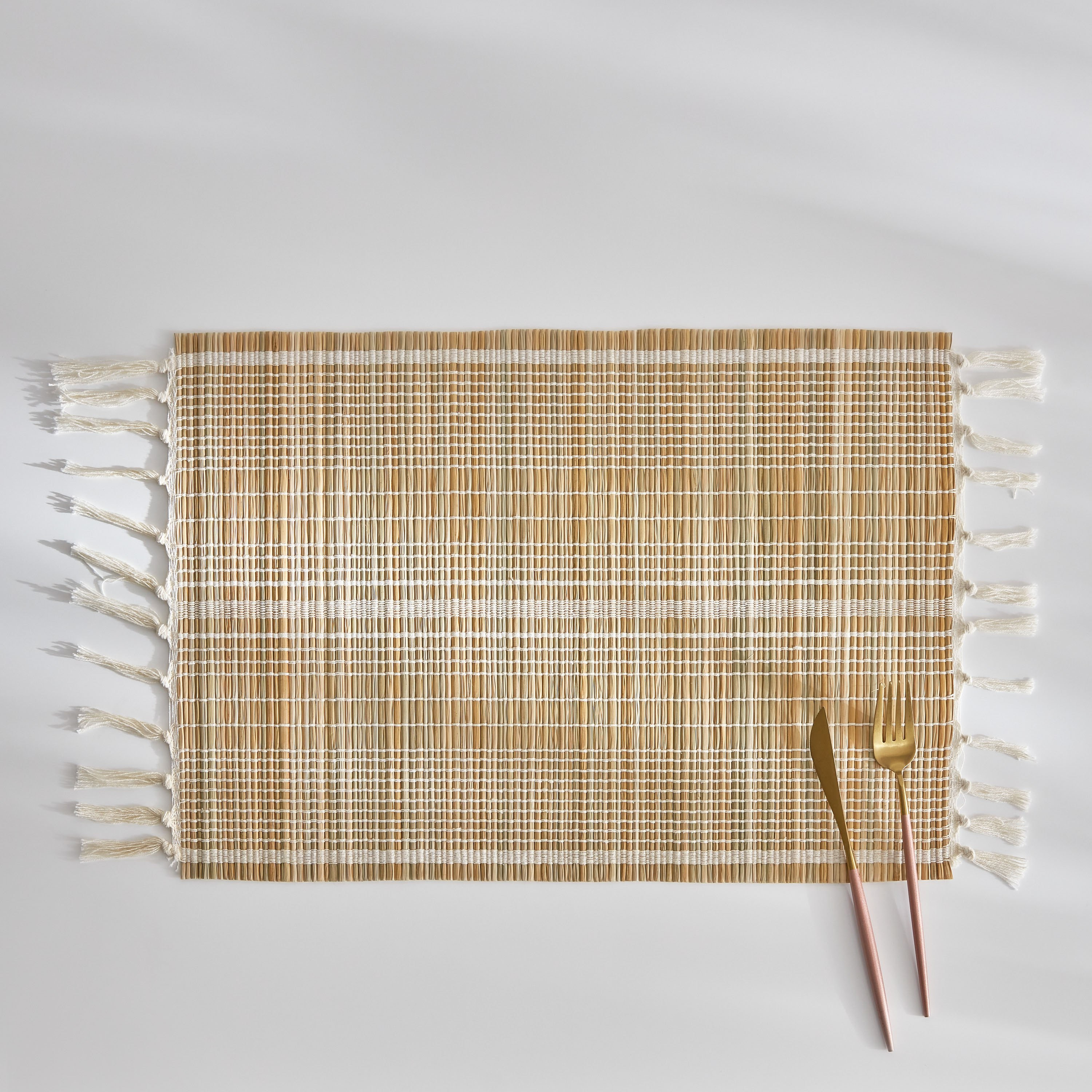 لبادة صحون قش من فيجيل - 33x48 سم-hbxdecorandfurnishings-homefurnishings-tablelinens-image-1