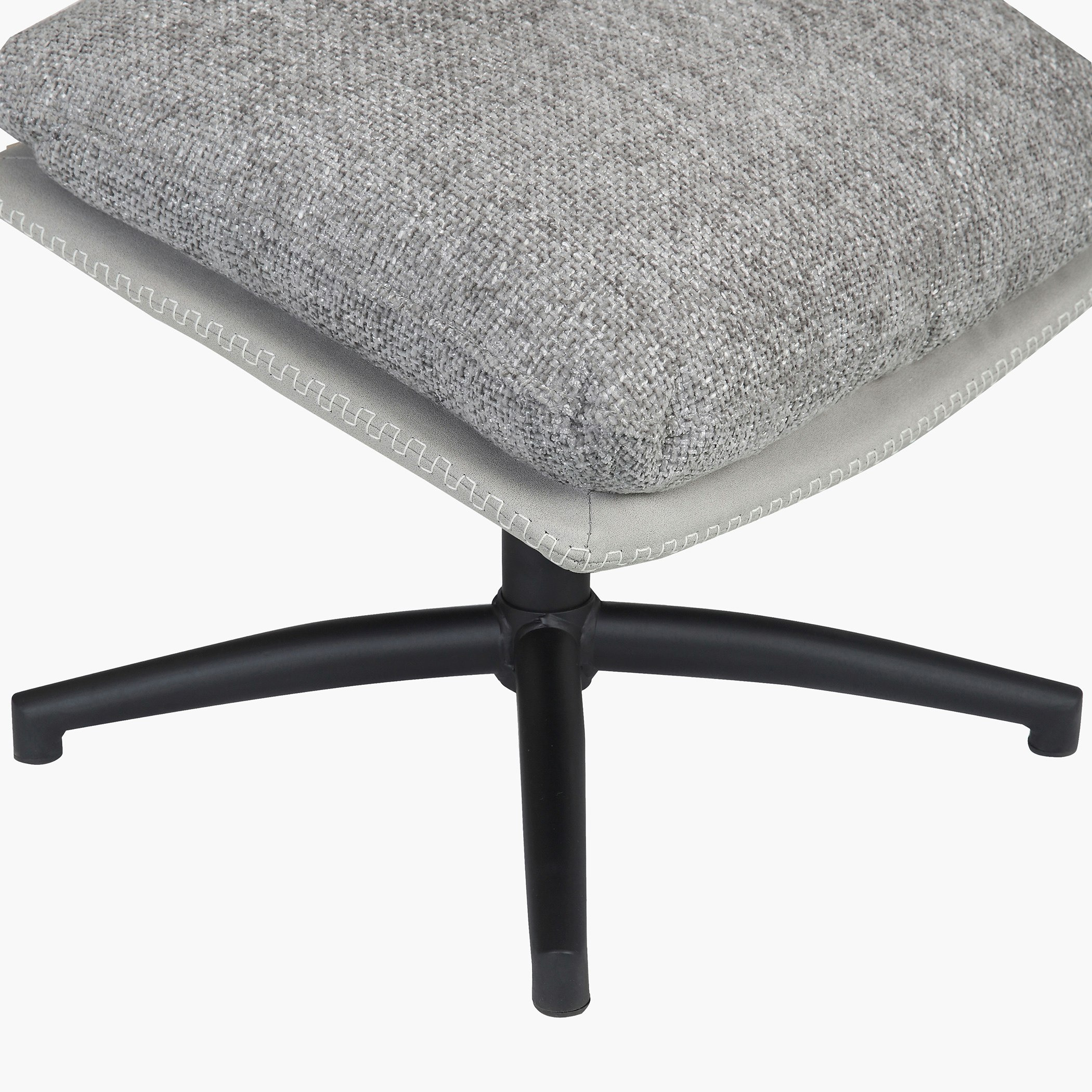 كرسي فردي قماش مع مقعد داعم من بريستول-hbxlivingroom-sofasandarmchairs-easychairs-image-13