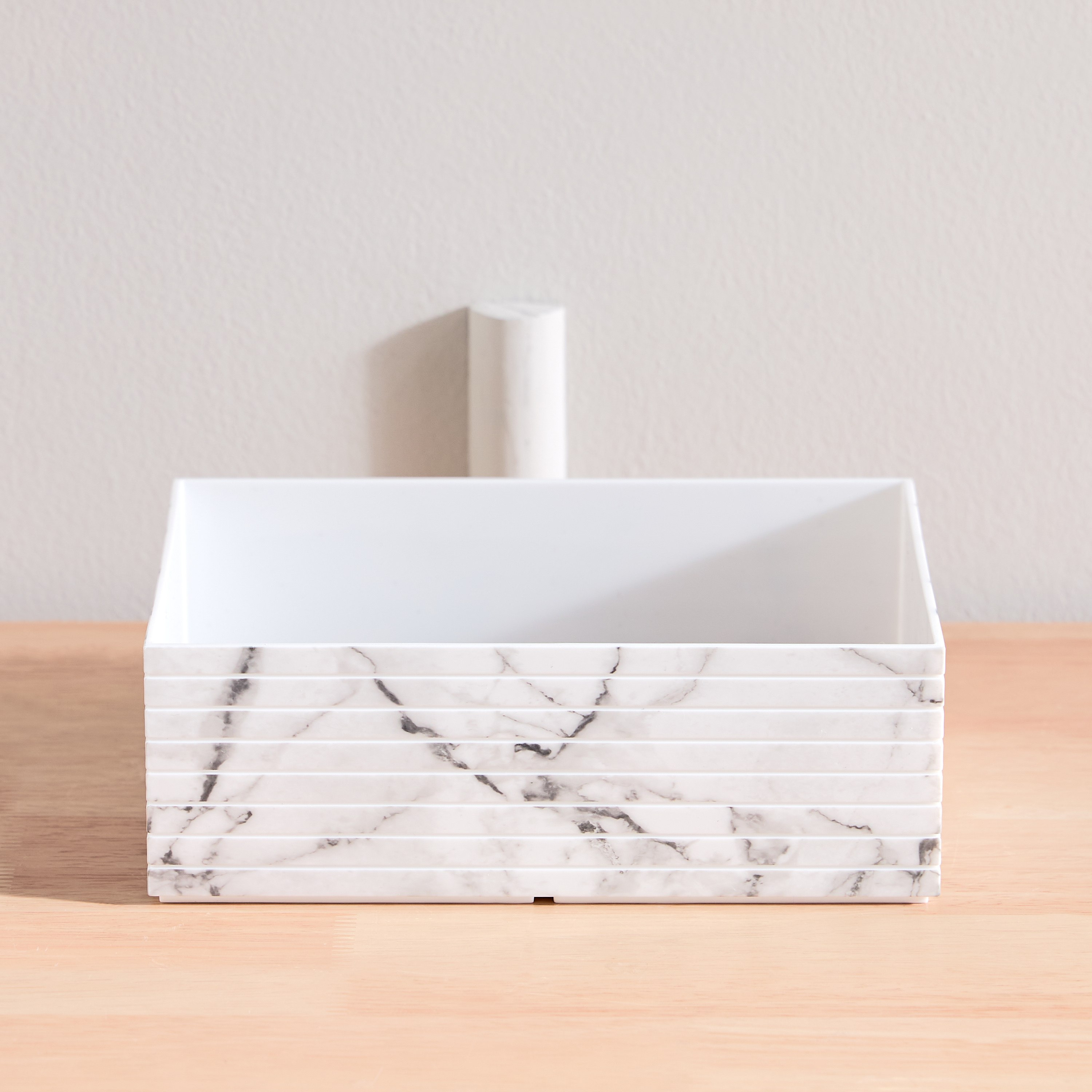 حامل مجوهرات رخامي صغير قابل للتكديس ببطانة لبّاد - 22x16x7.7 سم-hbxbedroom-bedroomaccessories-jewelleryboxesandholders-image-2