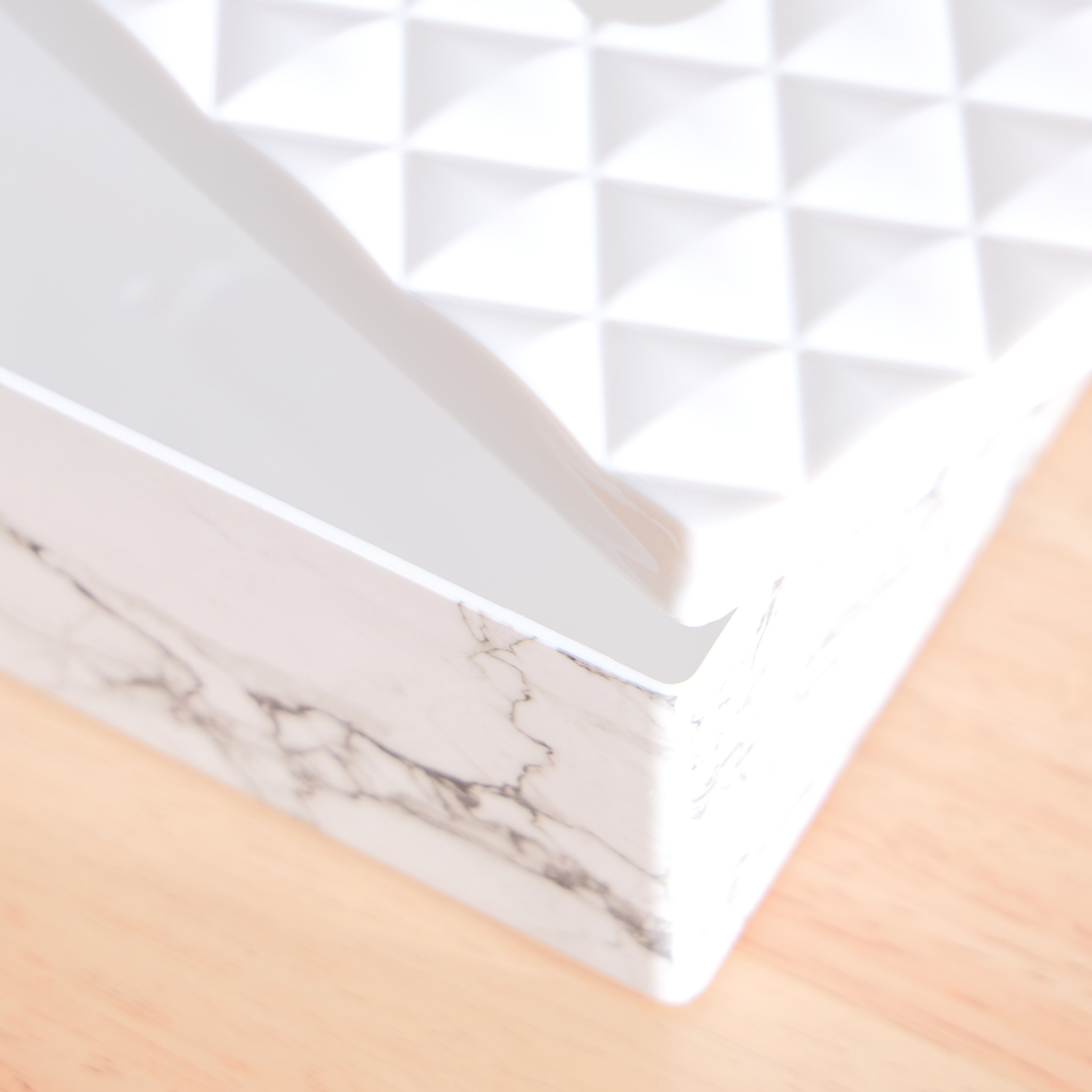 حامل مناديل رخامي - 25.5x13x9.2 سم-hbxdecorandfurnishings-homeaccessories-novelties-image-3