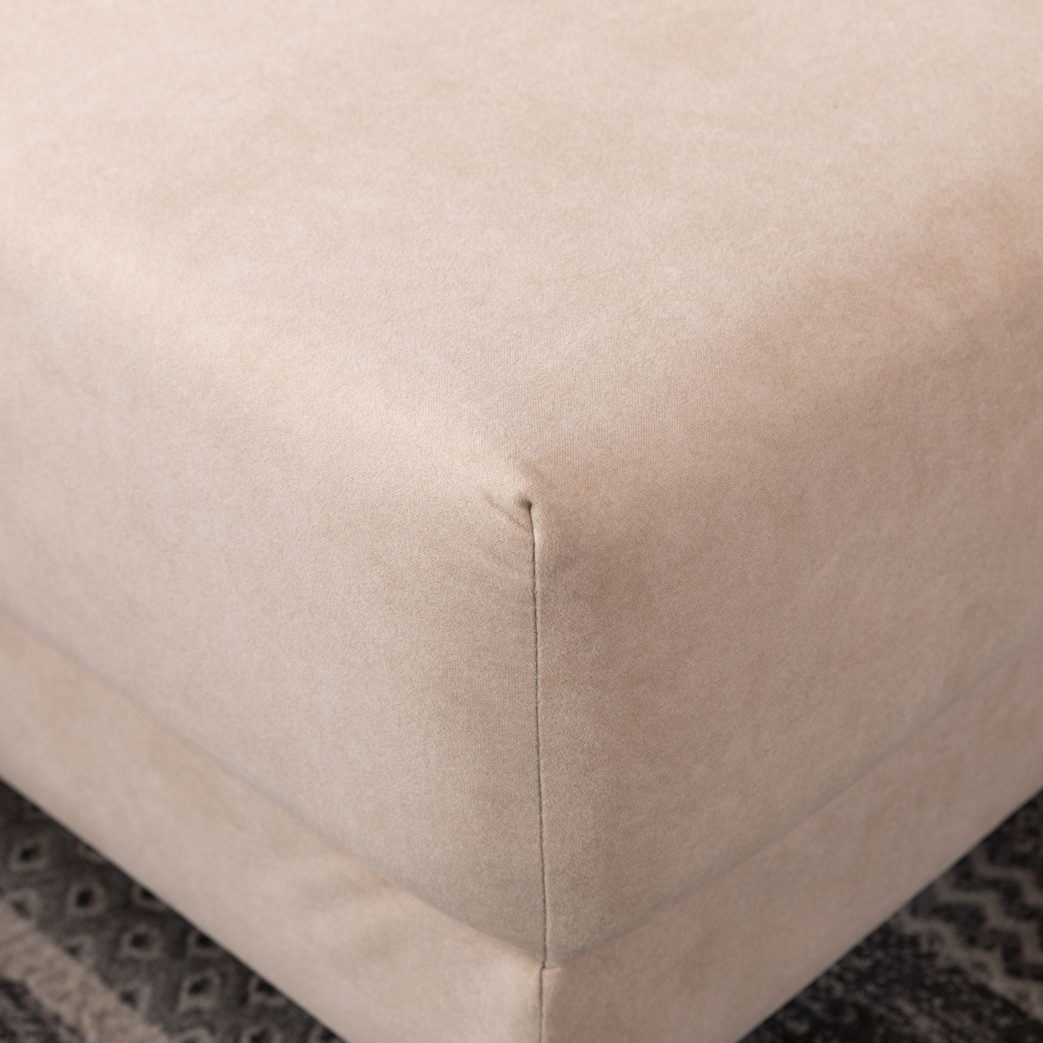 كنبة ركنية قماش يمين 4 مقاعد من آلدن-hbxlivingroom-sofasandarmchairs-cornersofas-image-12
