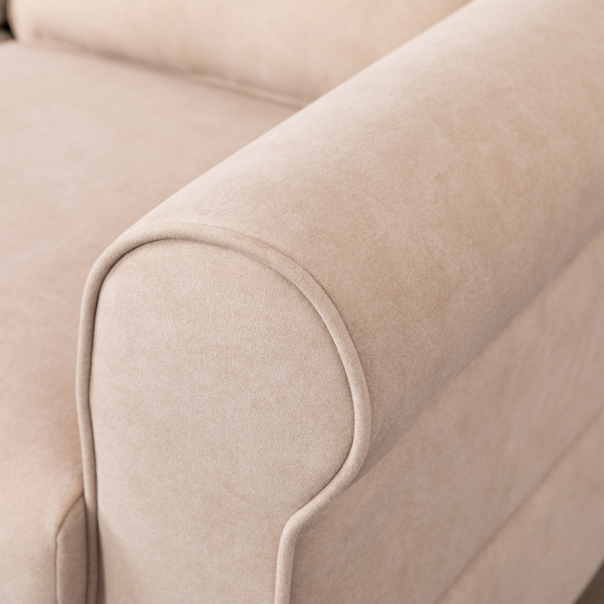 كنبة قماش بمساند ذراعين من ألدن-hbxlivingroom-sofasandarmchairs-sofas-image-4
