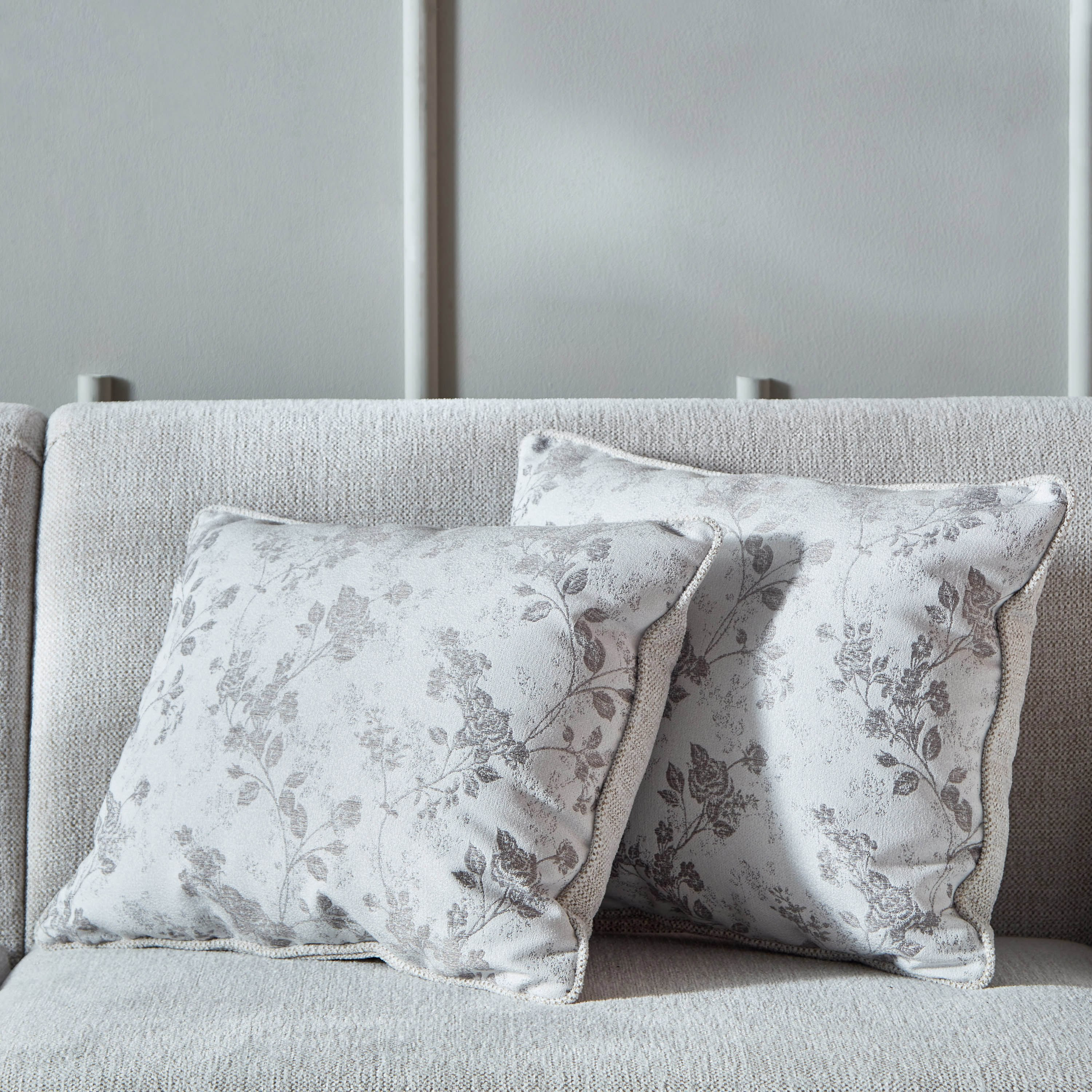 كنبة قماش بـ 3 مقاعد ووسادتين من تيهاني إن إكس تي-hbxlivingroom-sofasandarmchairs-sofas-image-4