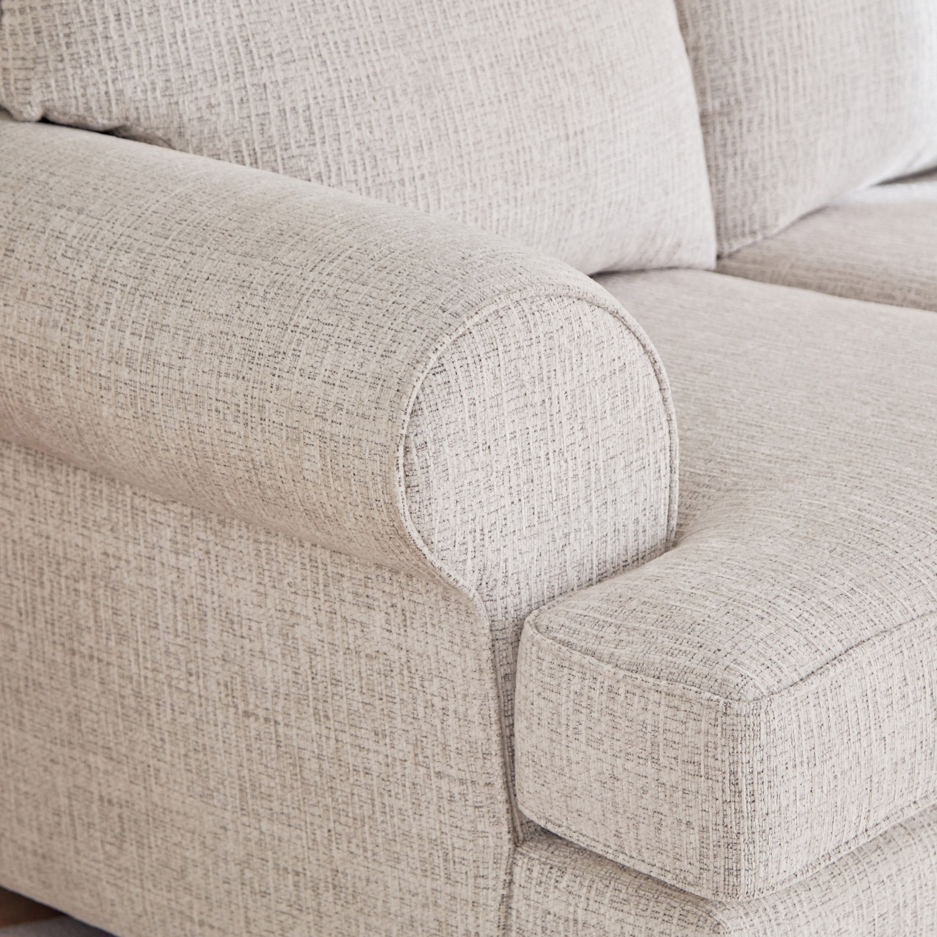 كنبة قماش بمقعدين ووسادتين إن إكس تي من دوناتيلا-hbxlivingroom-sofasandarmchairs-sofas-image-6