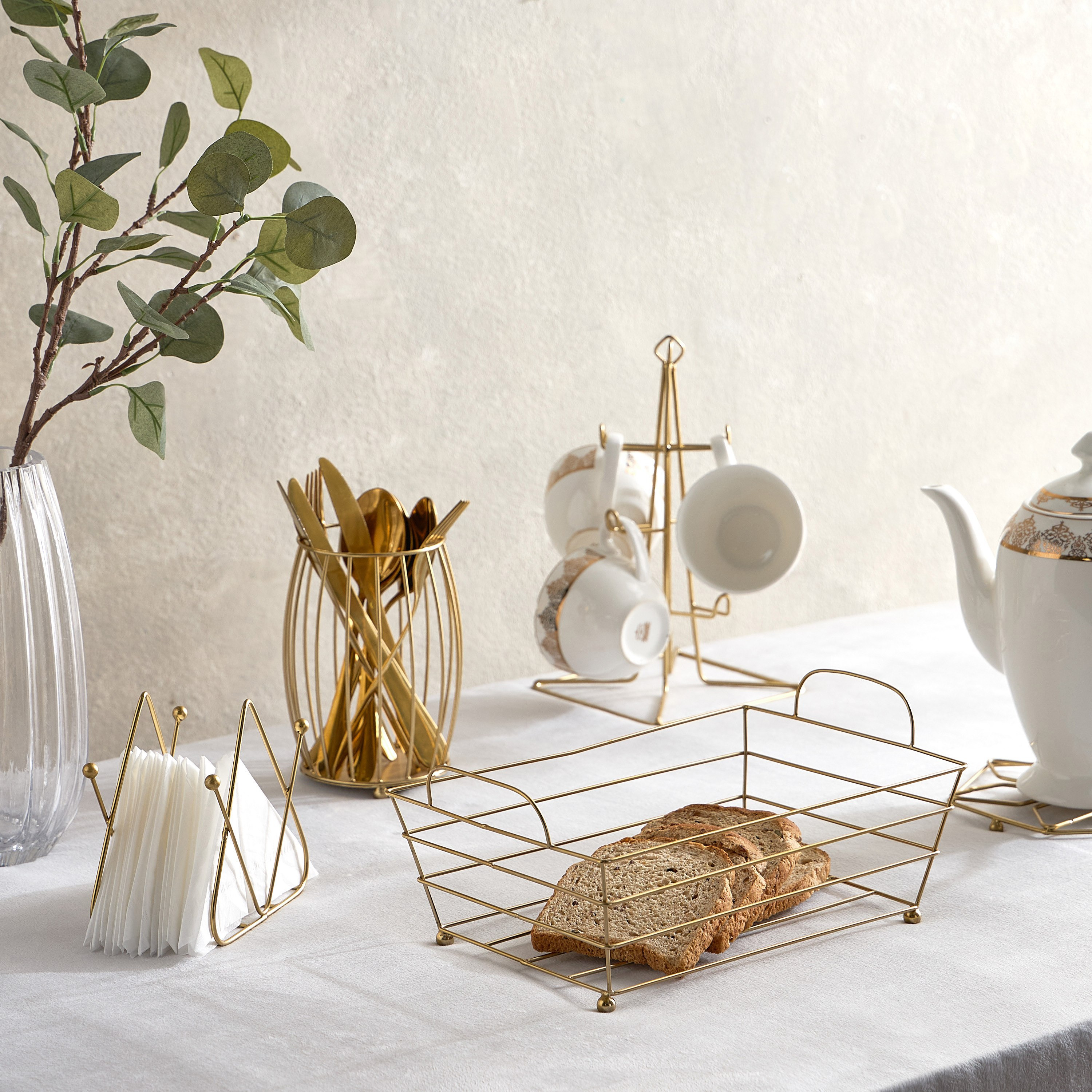 Royal Bread Basket-hbxdecorandfurnishings-tabletop-serveware-image-4
