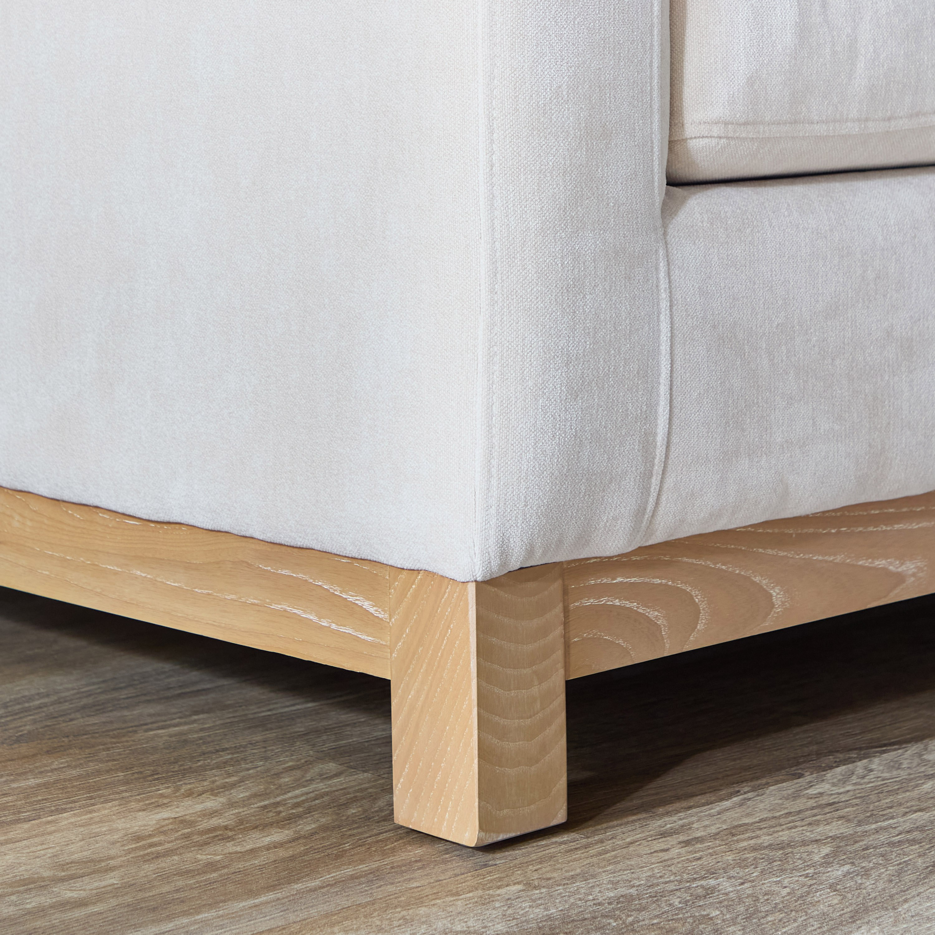 كنبة قماش بمساند ذراعين من براسيكا-hbxfurniture-sofasandarmchairs-armchairs-image-6
