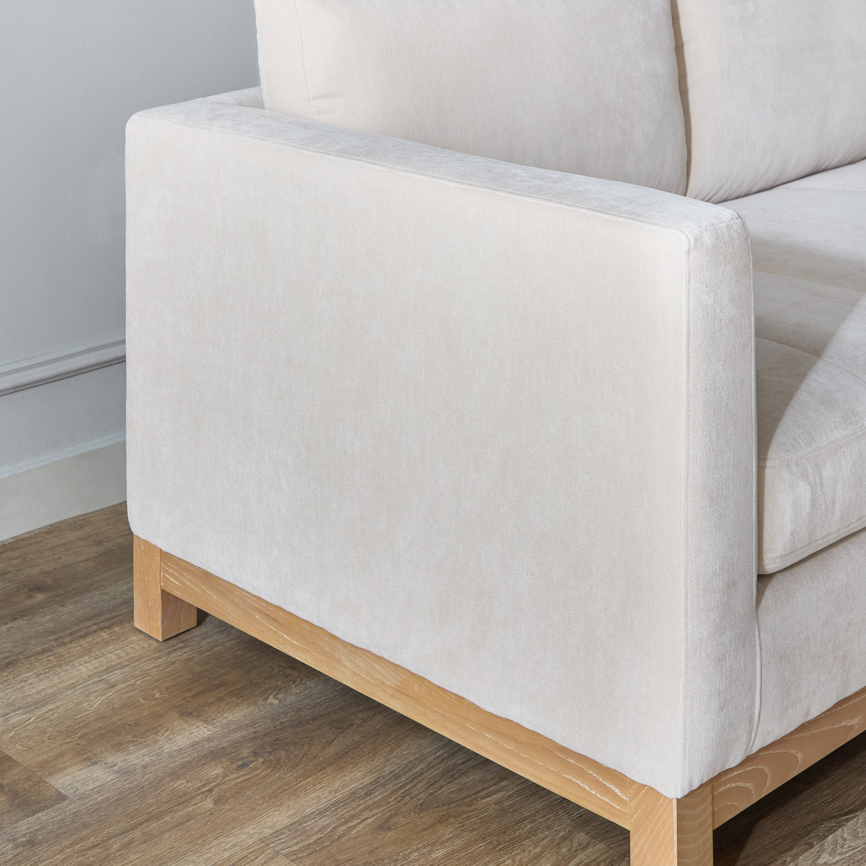 كنبة قماش 3 مقاعد من براسيكا-hbxlivingroom-sofasandarmchairs-sofas-image-6