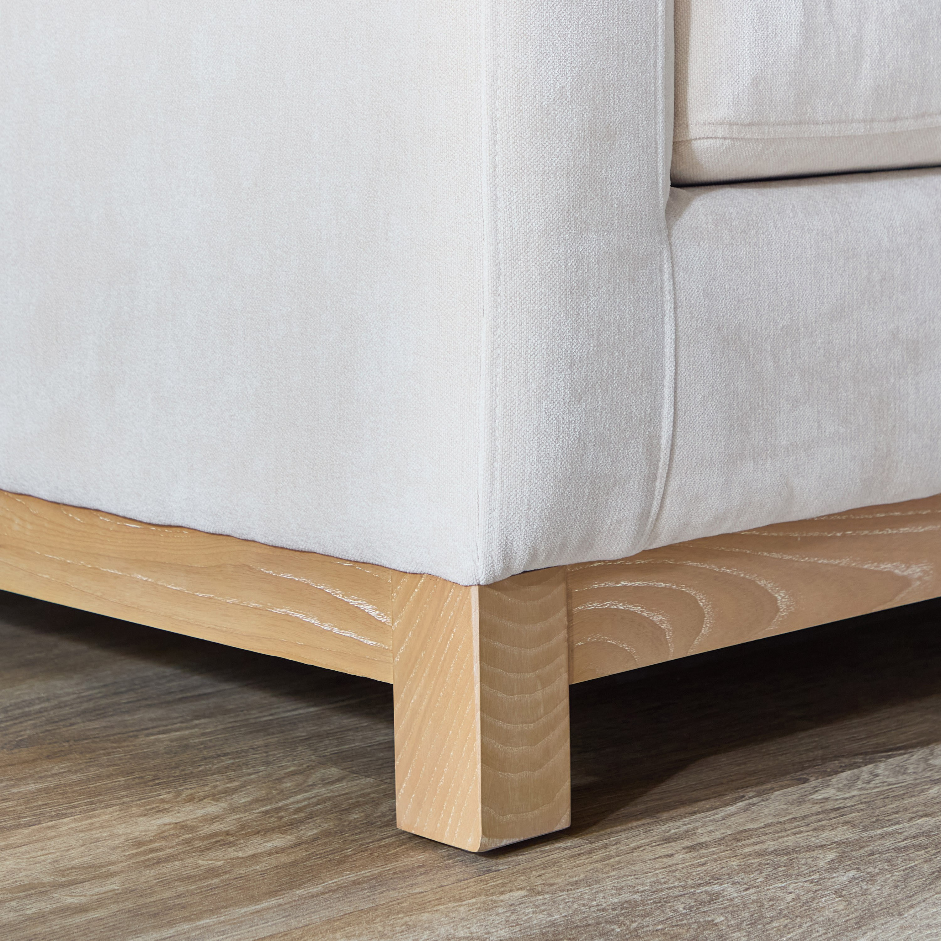 كنبة قماش 3 مقاعد من براسيكا-hbxlivingroom-sofasandarmchairs-sofas-image-7