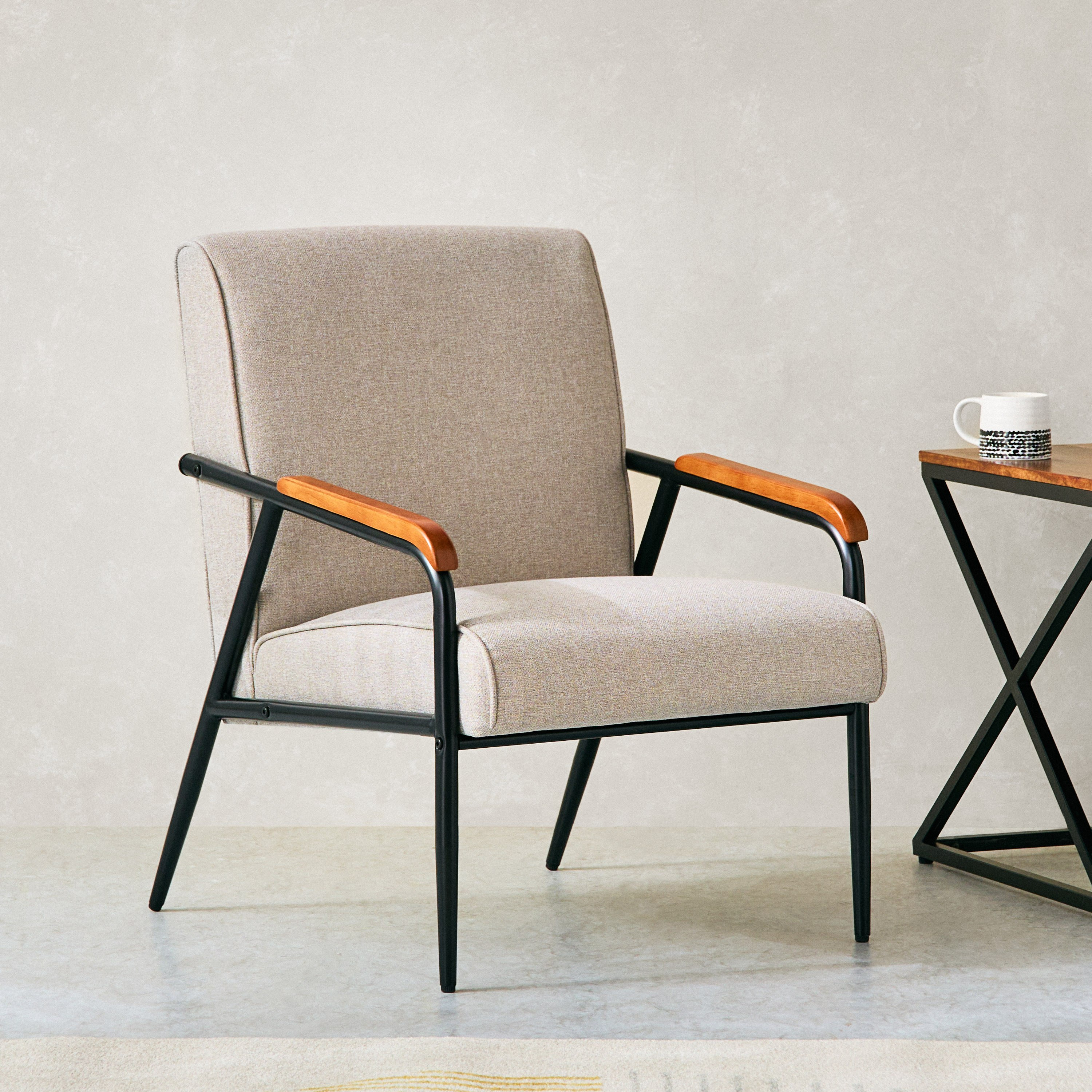 كرسي قماش مع وسادة من فيدا-hbxlivingroom-sofasandarmchairs-easychairs-image-1