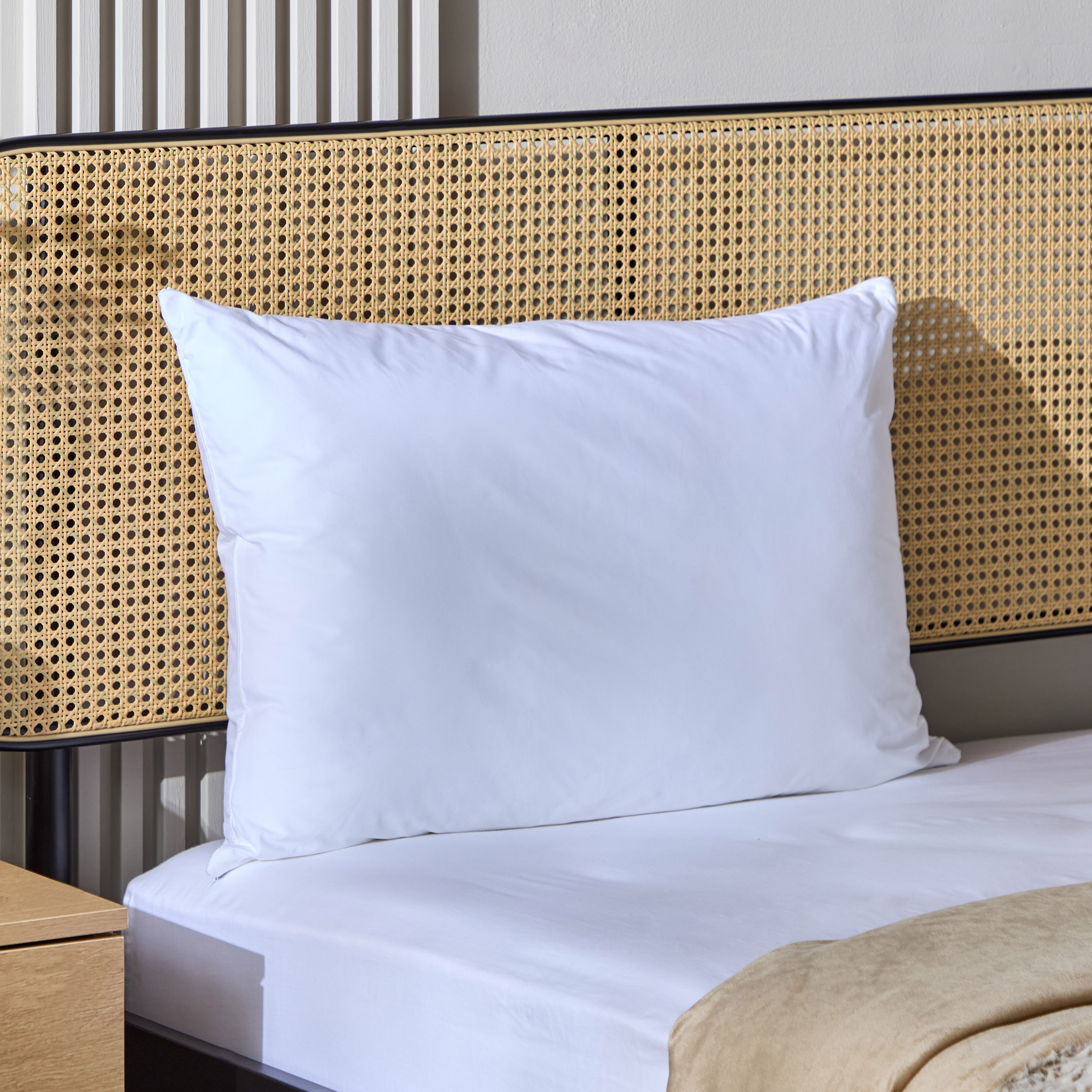 وسادة قابلة للتعديل بسحّاب من فليكسيريست - 50x75 سم-hbxdecorandfurnishings-bedding-duvetsandpillows-image-1