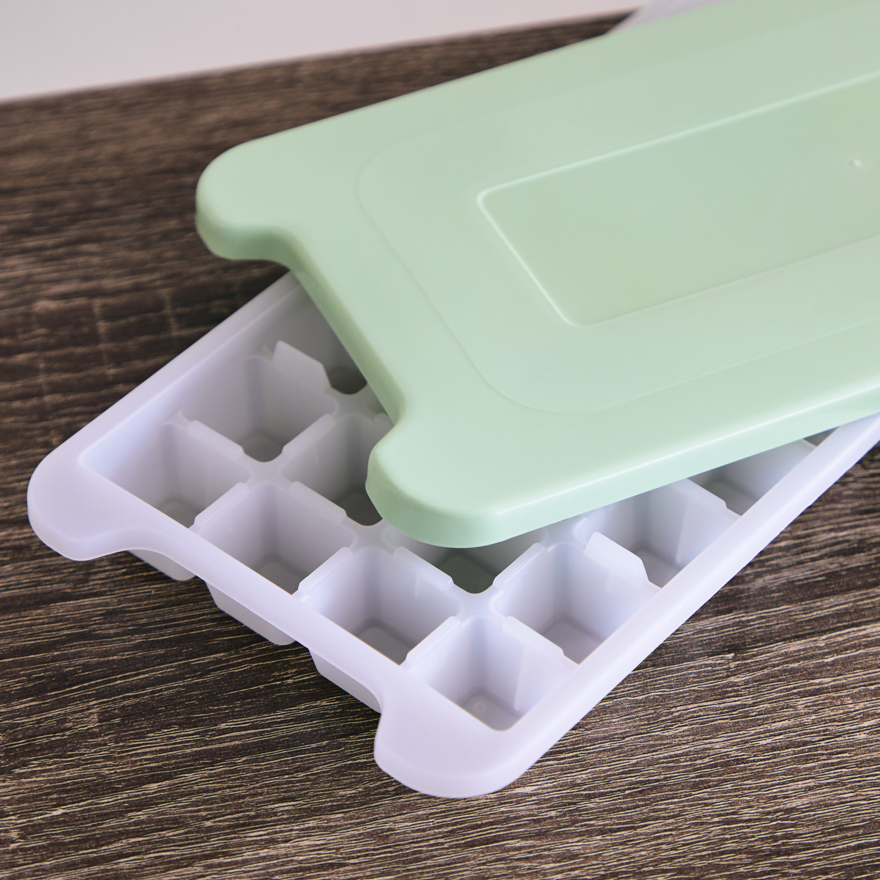 Icy 36-Compartment Ice Cube with Lid-hbxhomeware-hbxkitchen-image-3