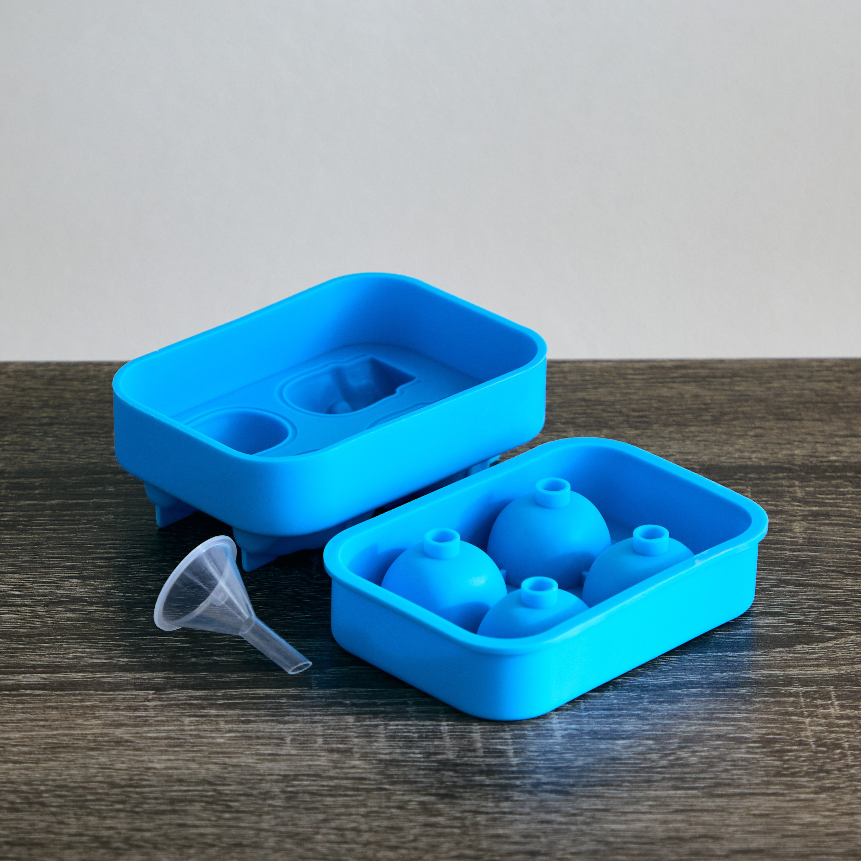 قالب ثلج 4 أقسام شكل جماجم مع قمع من آيسي-hbxhomeware-hbxkitchen-image-2