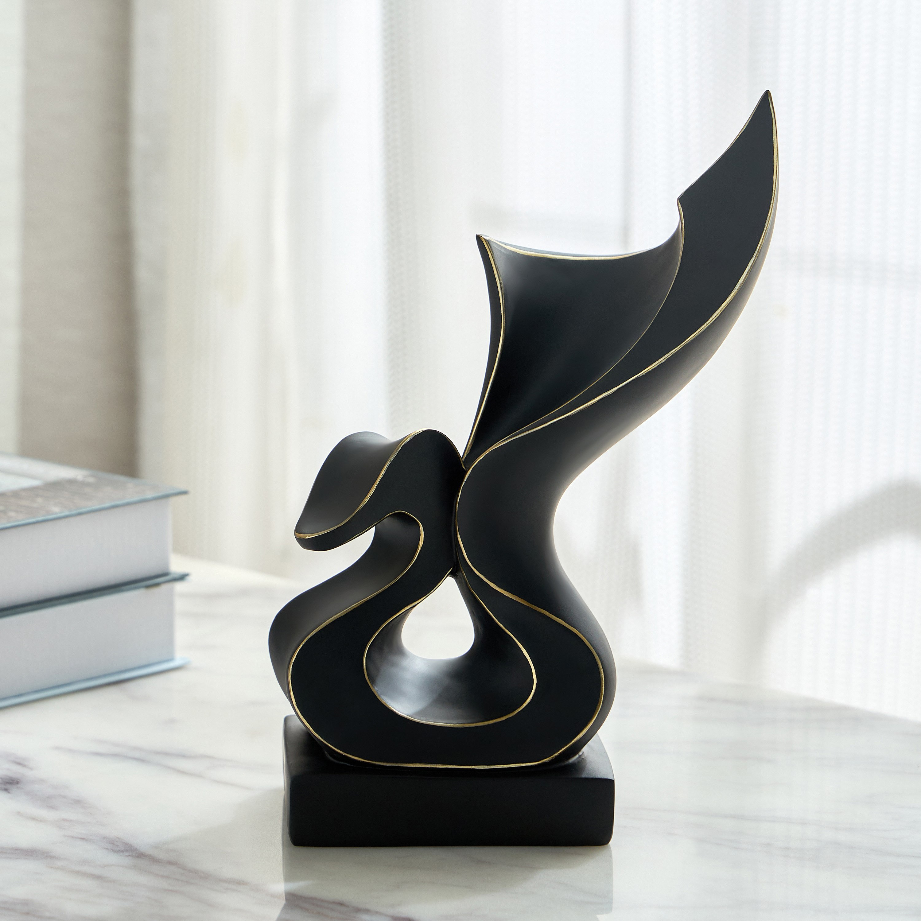 قطعة ديكور تجريدية بوليريسين من كالي - 20x10.5x31 سم-hbxhomeware-homedecor-figurinesandornaments-image-1