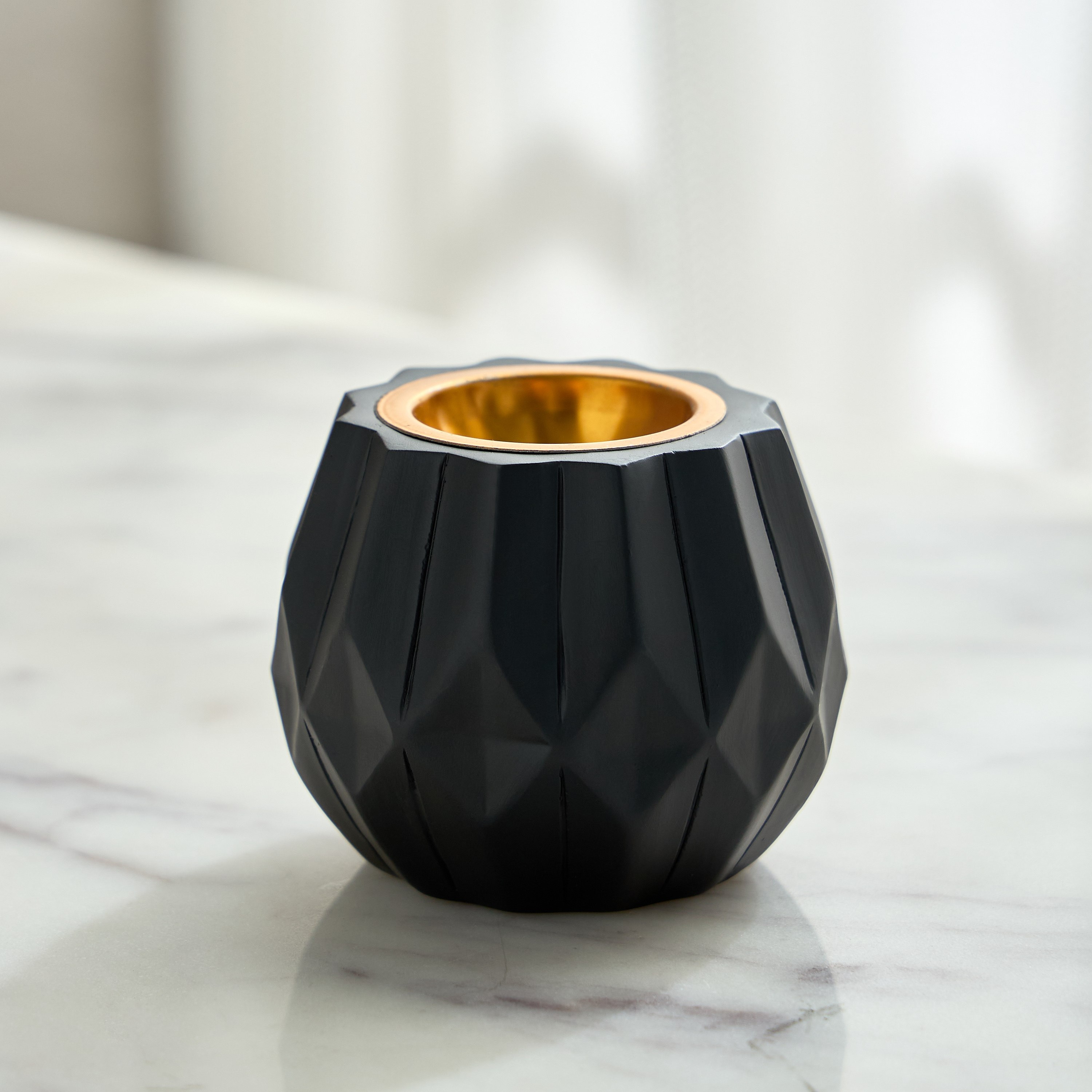 مبخرة بورسلان بوليجون من كالي- 9x9x7.5 سم-hbxbedroom-homefragrance-diffusers-image-1