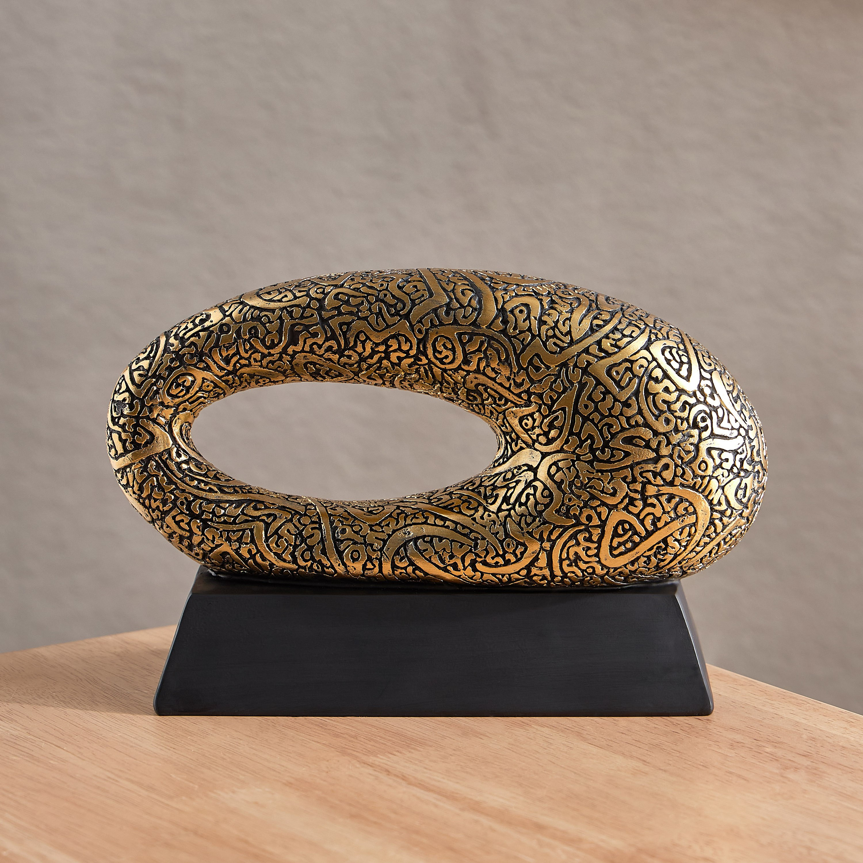 قطعة ديكور بوليريسين متحف الشرق الأوسط من كالي - 25x10x15.5 سم-hbxhomeware-homedecor-figurinesandornaments-image-2