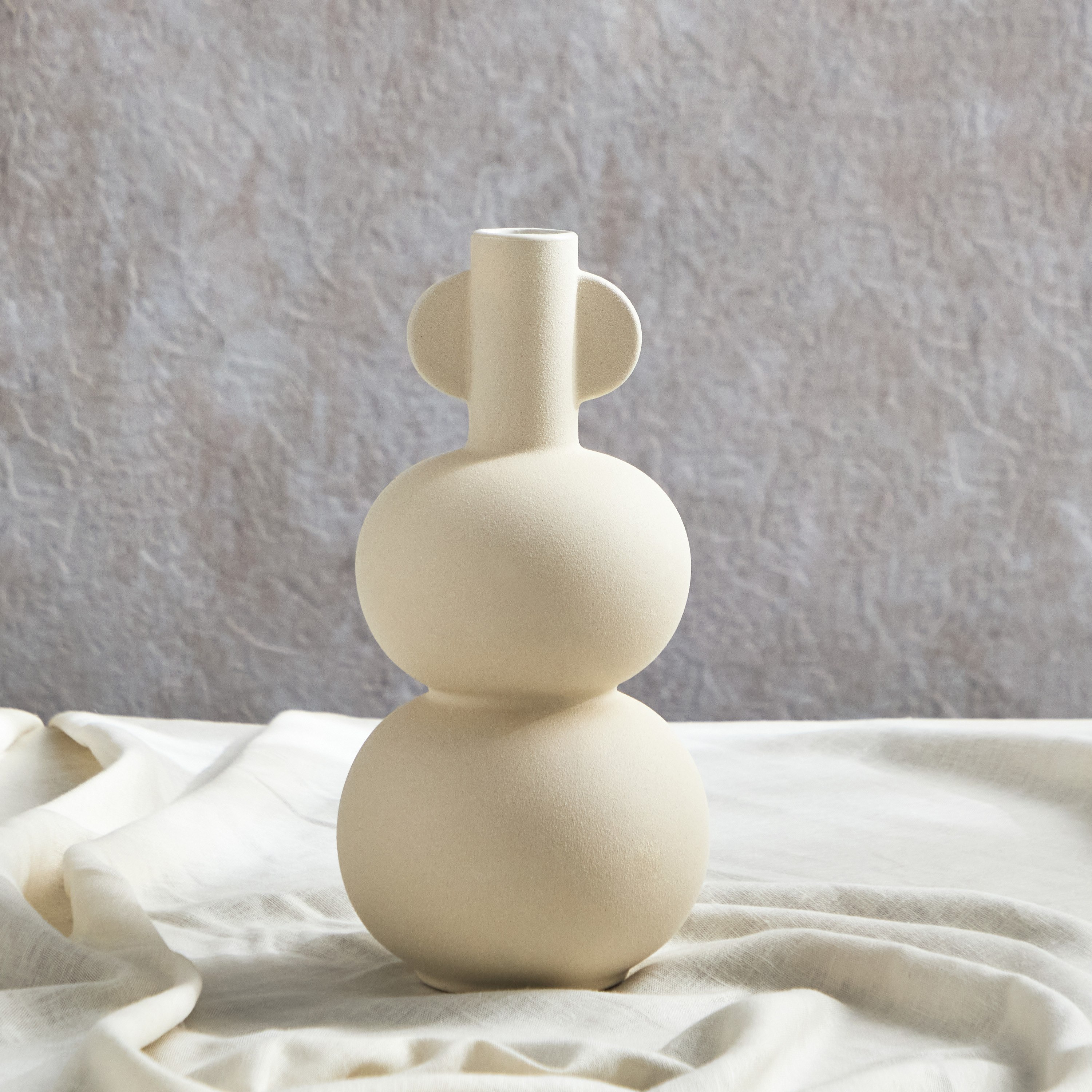 مزهرية سيراميك عضوية من كوين - 14x14x28 سم-hbxbedroom-decorandaccessories-vases-image-2
