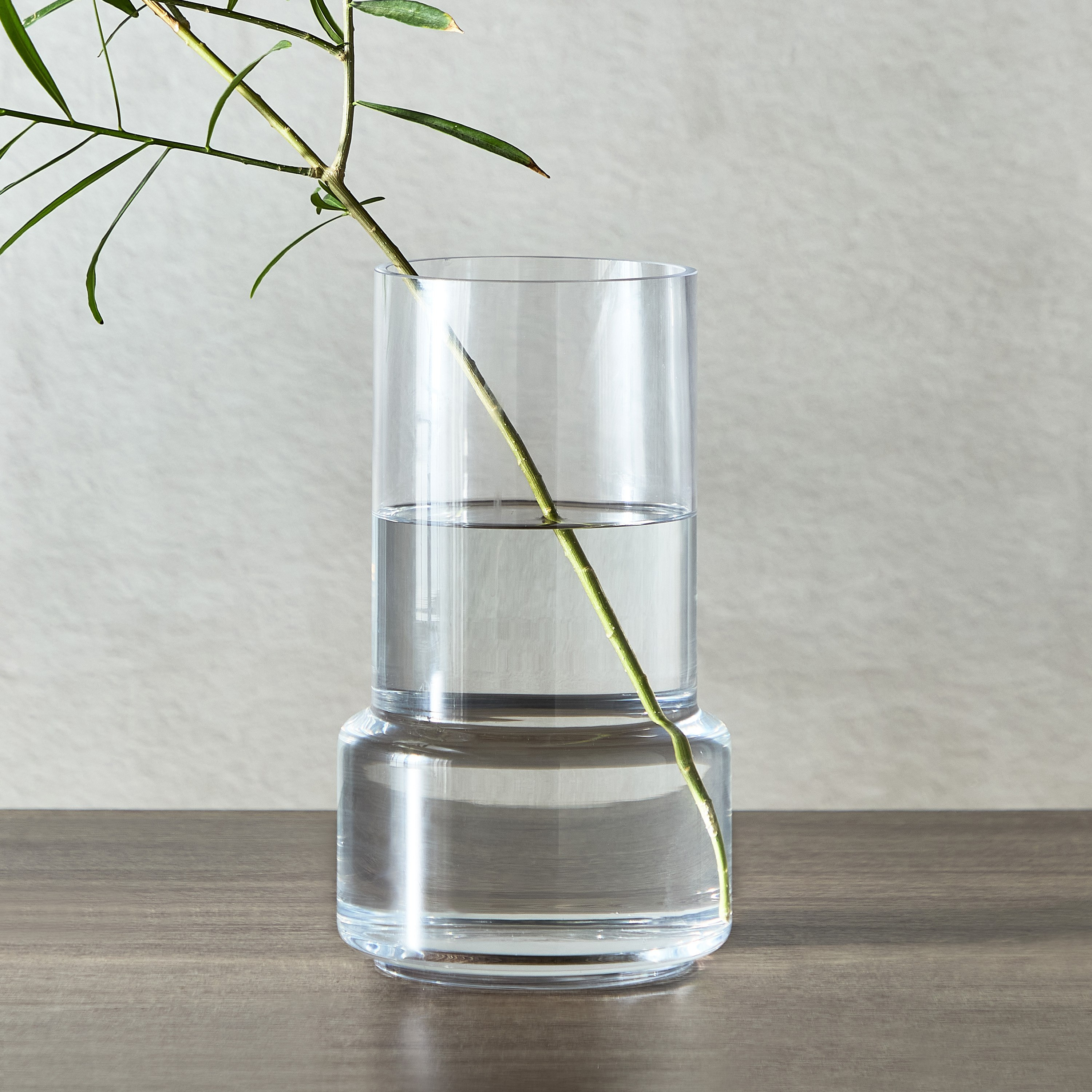 مزهرية زجاج بقاعدة بولب من إكلات - 11x17x30 سم-hbxbedroom-decorandaccessories-vases-image-1