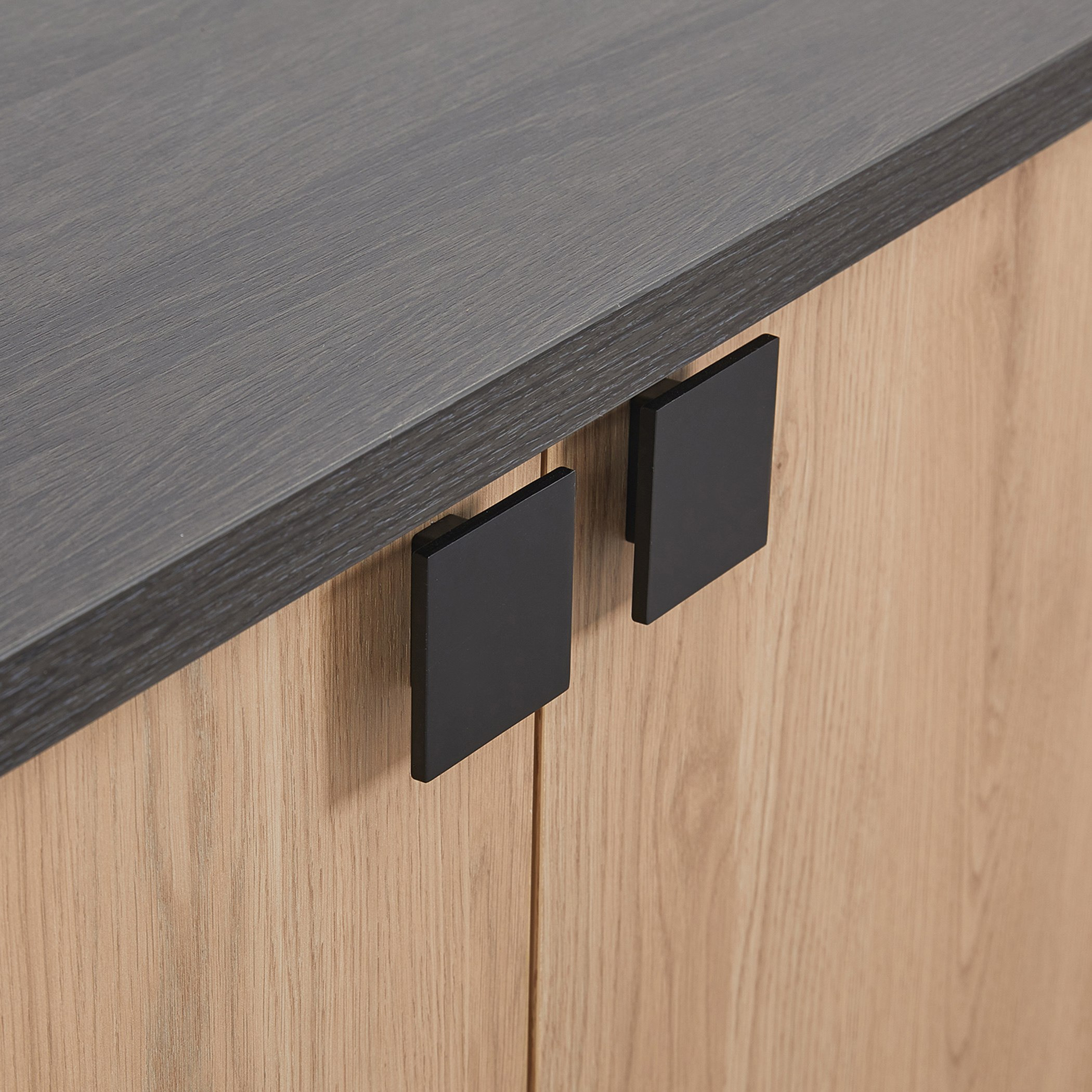 وحدة تخزين 3 أبواب من لوكسمبورج-hbxfurniture-diningroom-buffetsandsideboards-image-6