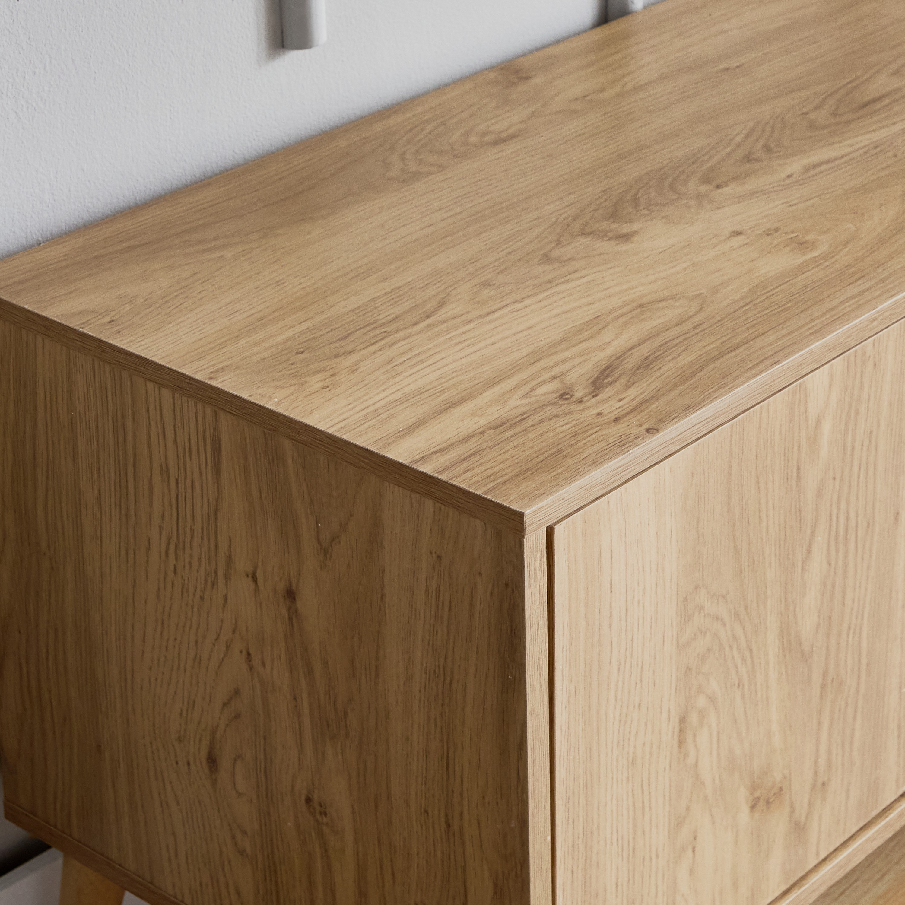 وحدة تلفزيون حتى 70 بوصة 1.6 متر من ناتاليا-hbxlivingroom-mediaunitsandstorage-tvunits-image-9