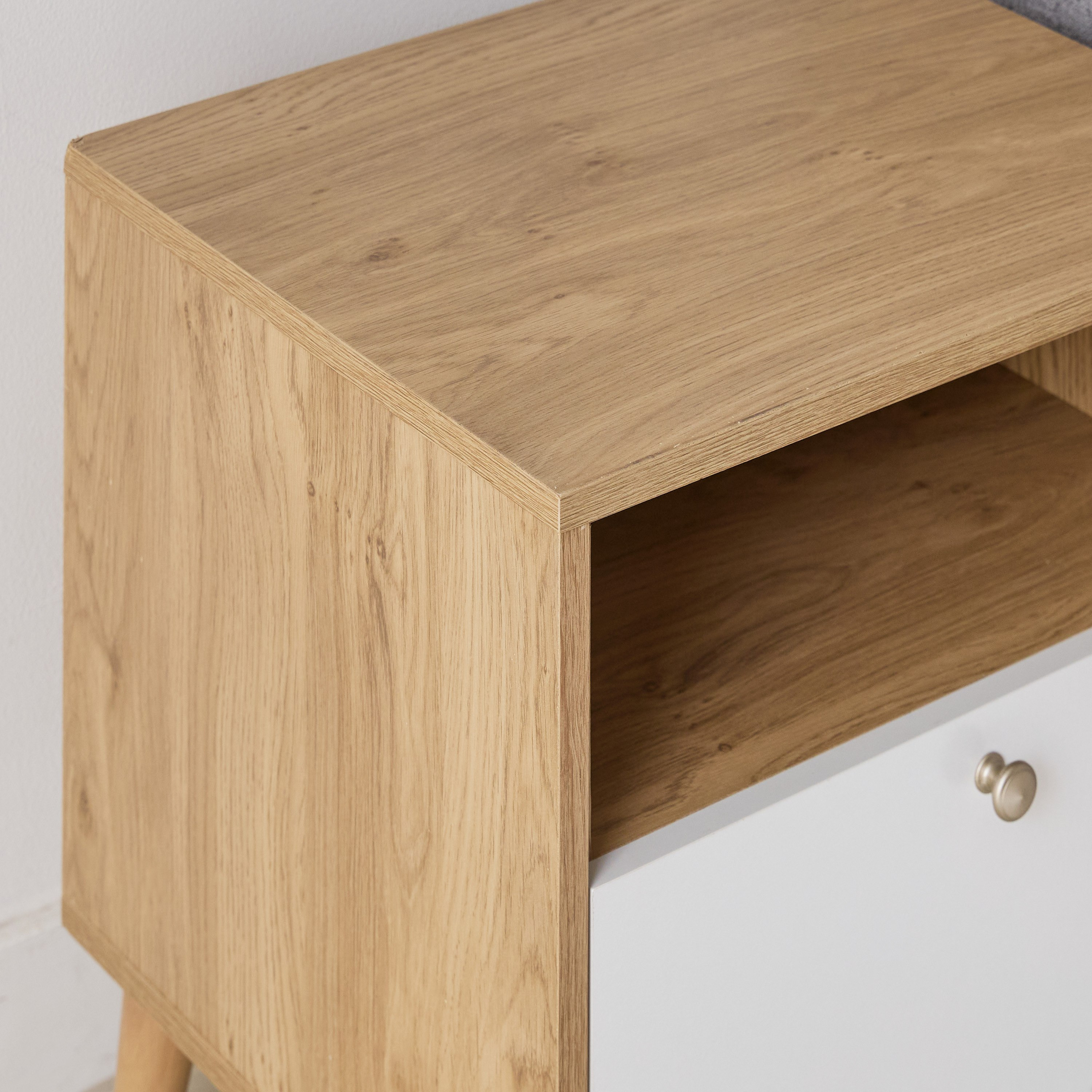 طاولة جانبيّة بدرج من ناتاليا-hbxfurniture-livingroom-endtables-image-3