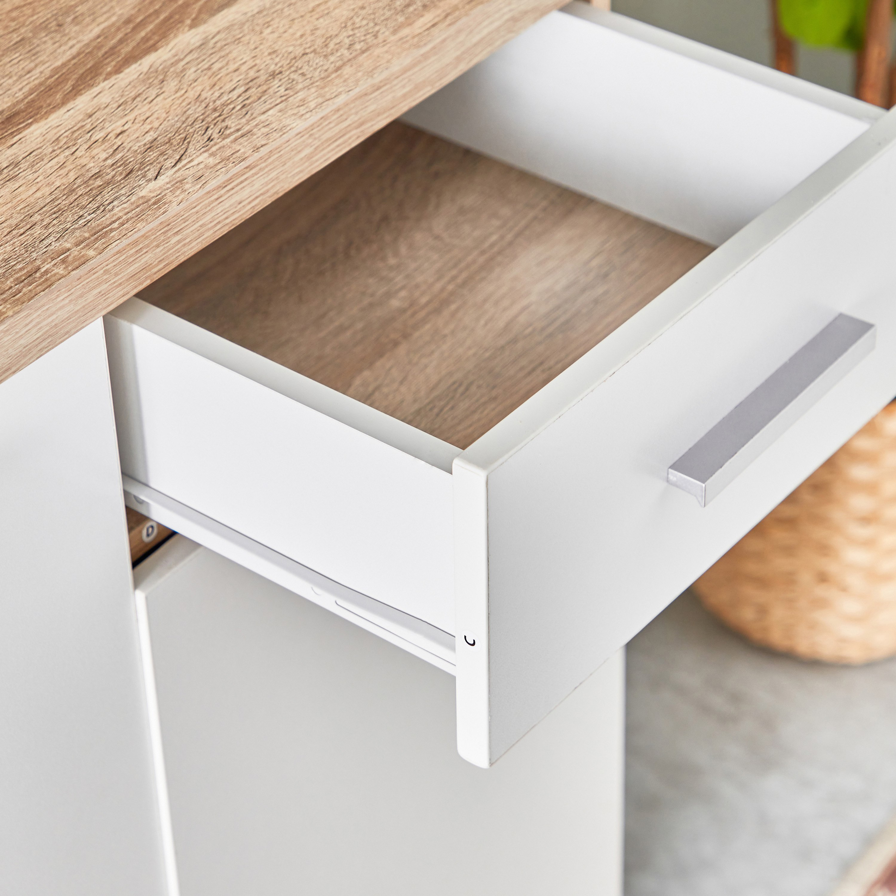 خزانة مطبخ بـ3 أبواب وأدراج  من ألفورد-hbxfurniture-diningroom-buffetsandsideboards-image-15
