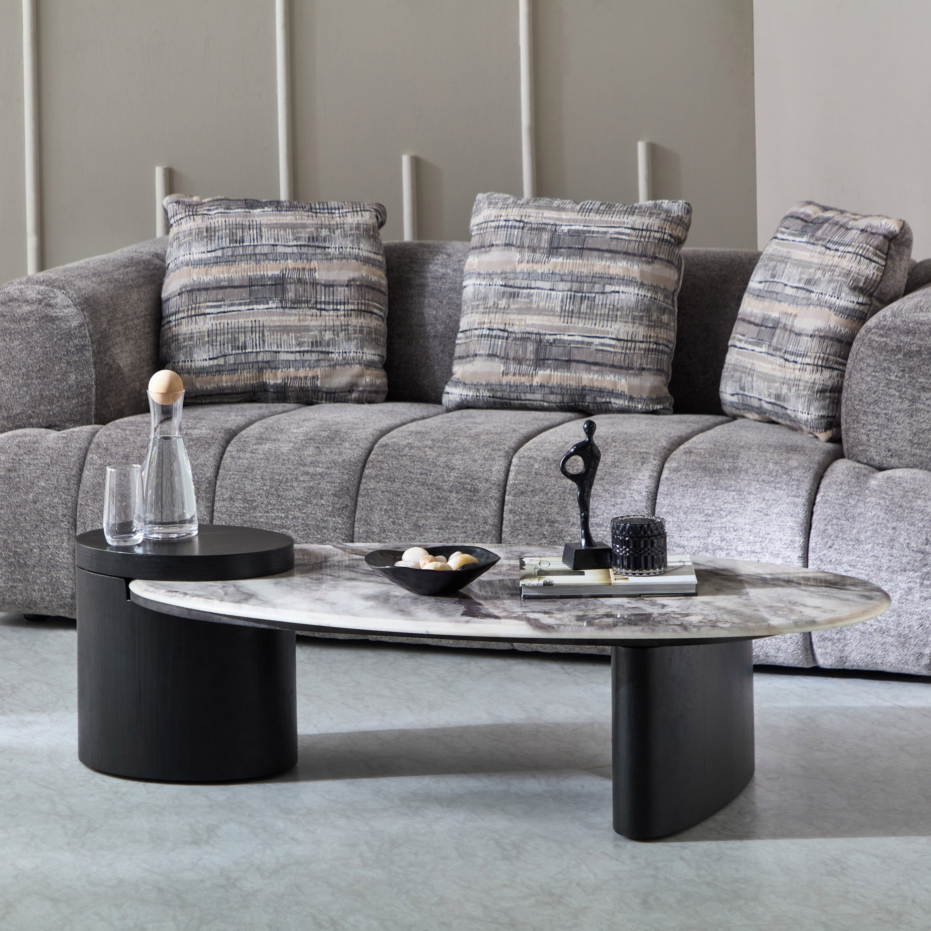 طاولة قهوة بسطح رخام من أفونديل-hbxlivingroom-tablesandstands-coffeetables-image-1