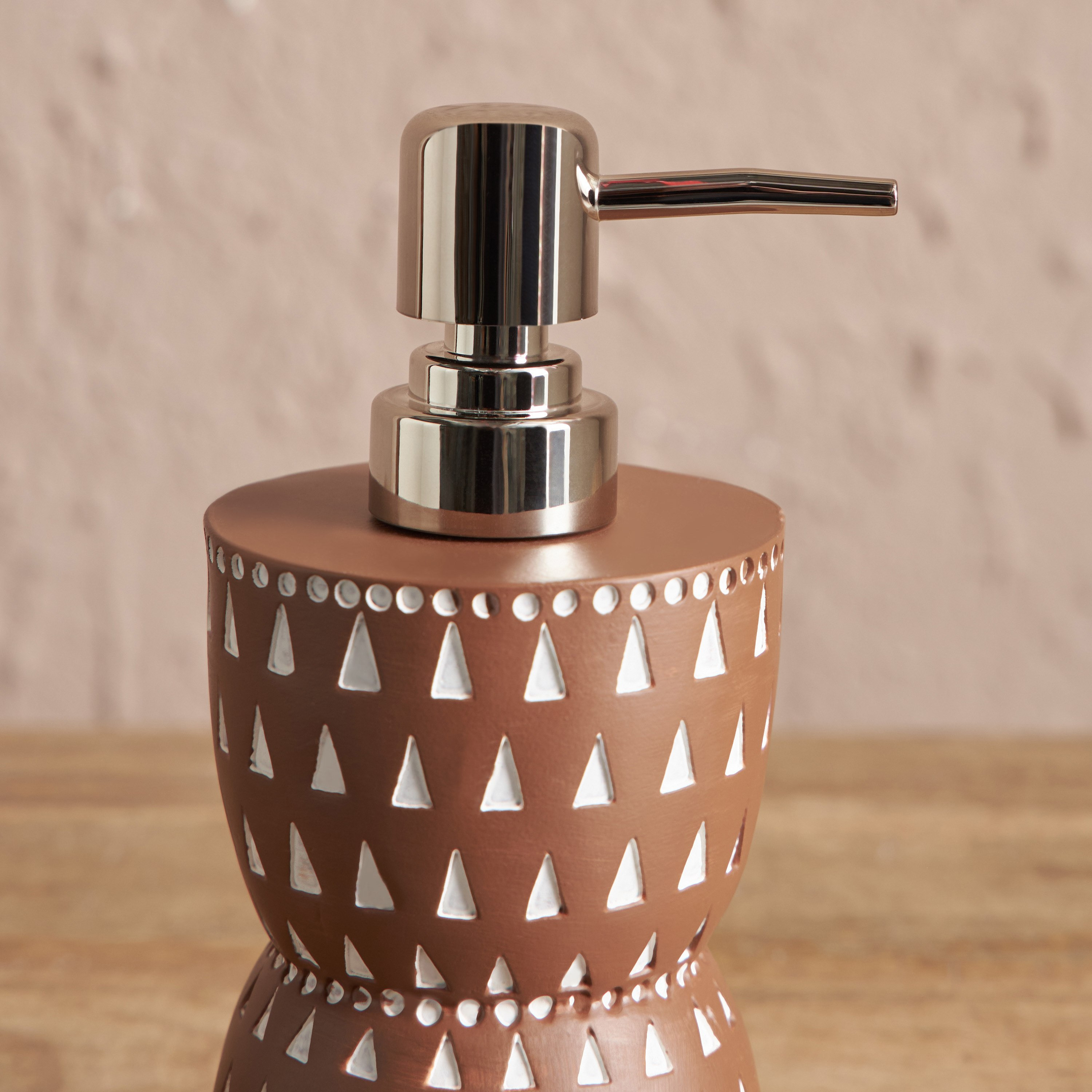 موزع صابون من ريك - 7.5x7.5x17 سم-hbxdecorandfurnishings-bathroomaccessories-bathroomsets-image-3