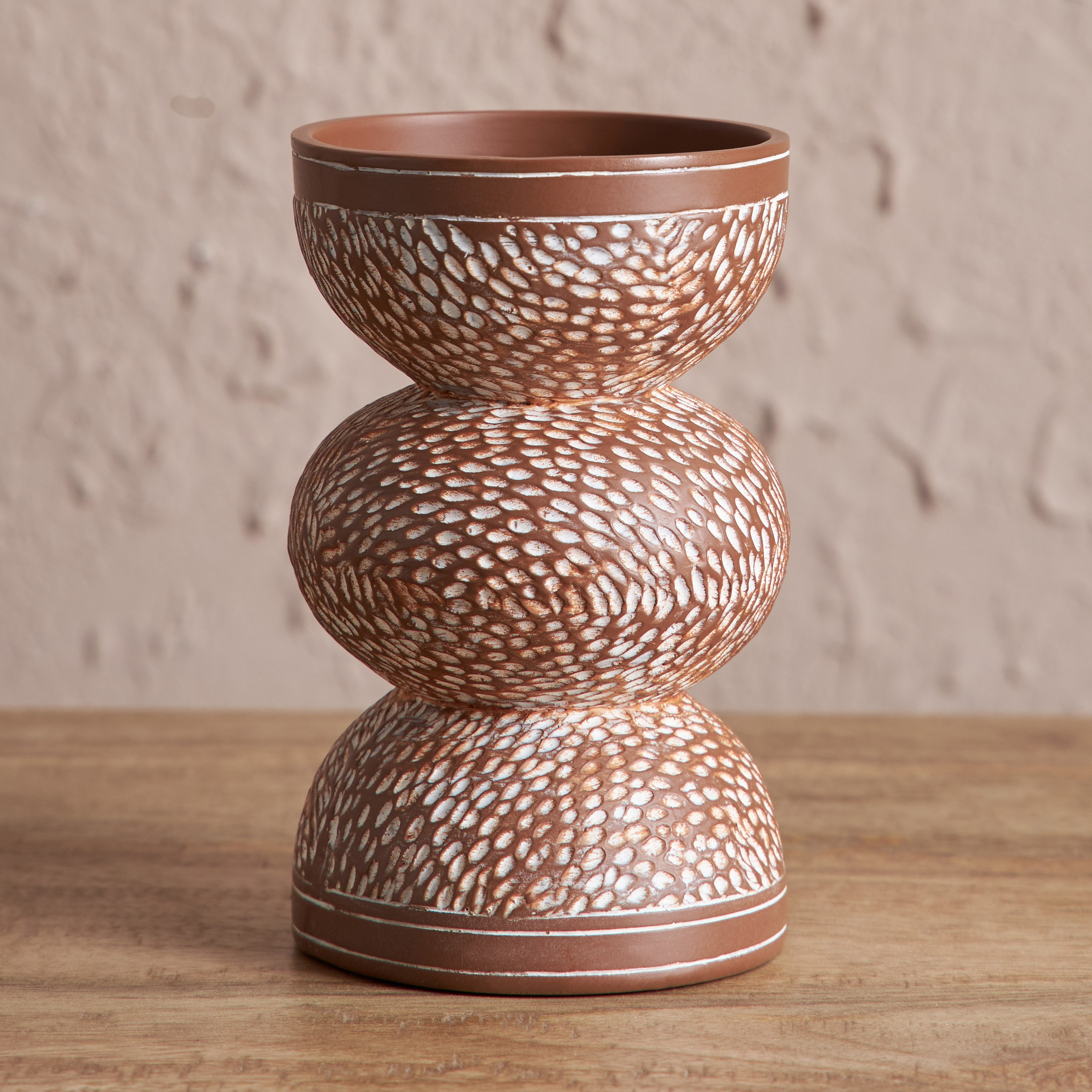 حامل شموع بجوز الهند من ريك - 9x9x15 سم-hbxlivingroom-decorandaccessories-candleholders-image-1