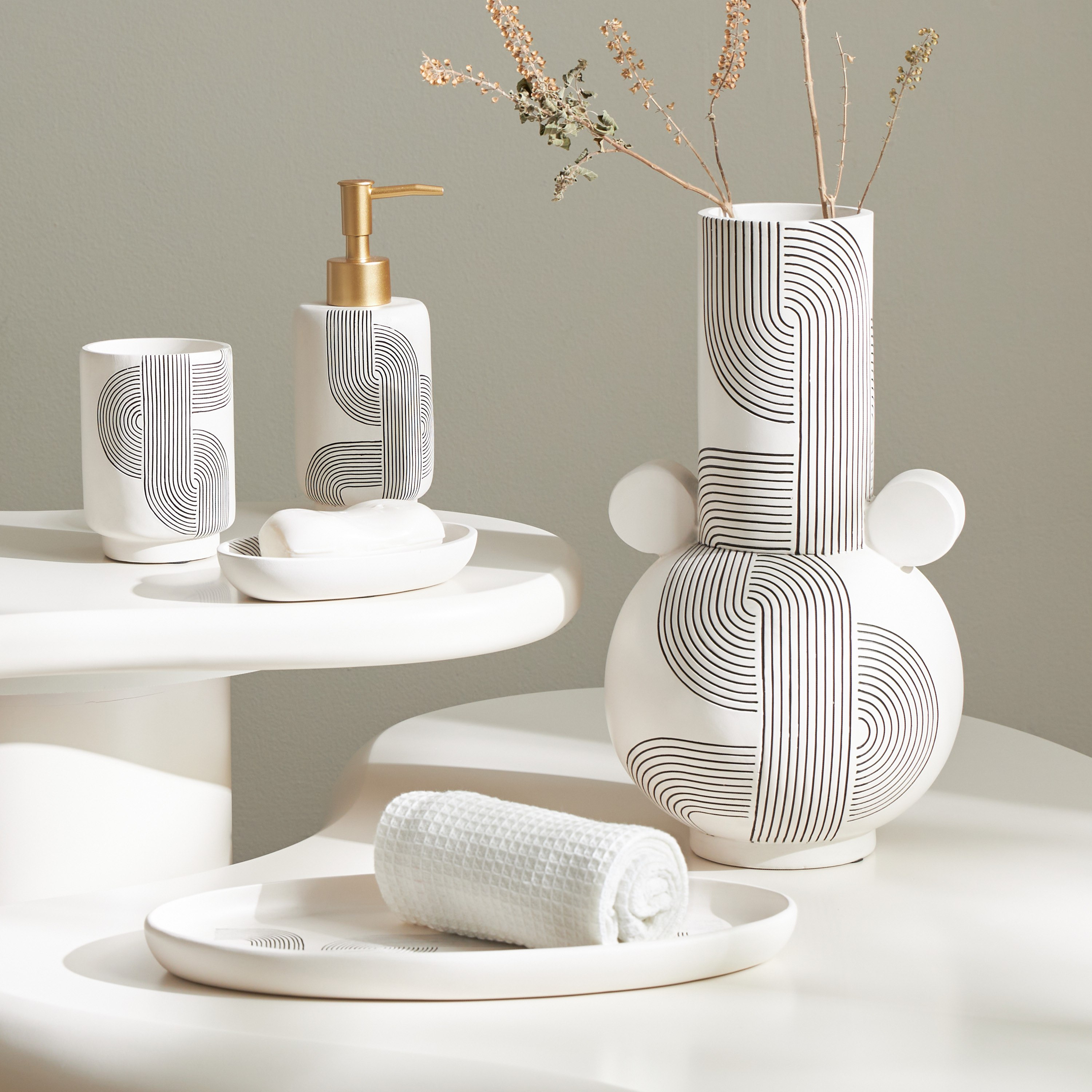 صينية مناشف إيزي سكيب من ريك - 32x2.5x20 سم-hbxdecorandfurnishings-bathroomaccessories-bathroomsets-image-4