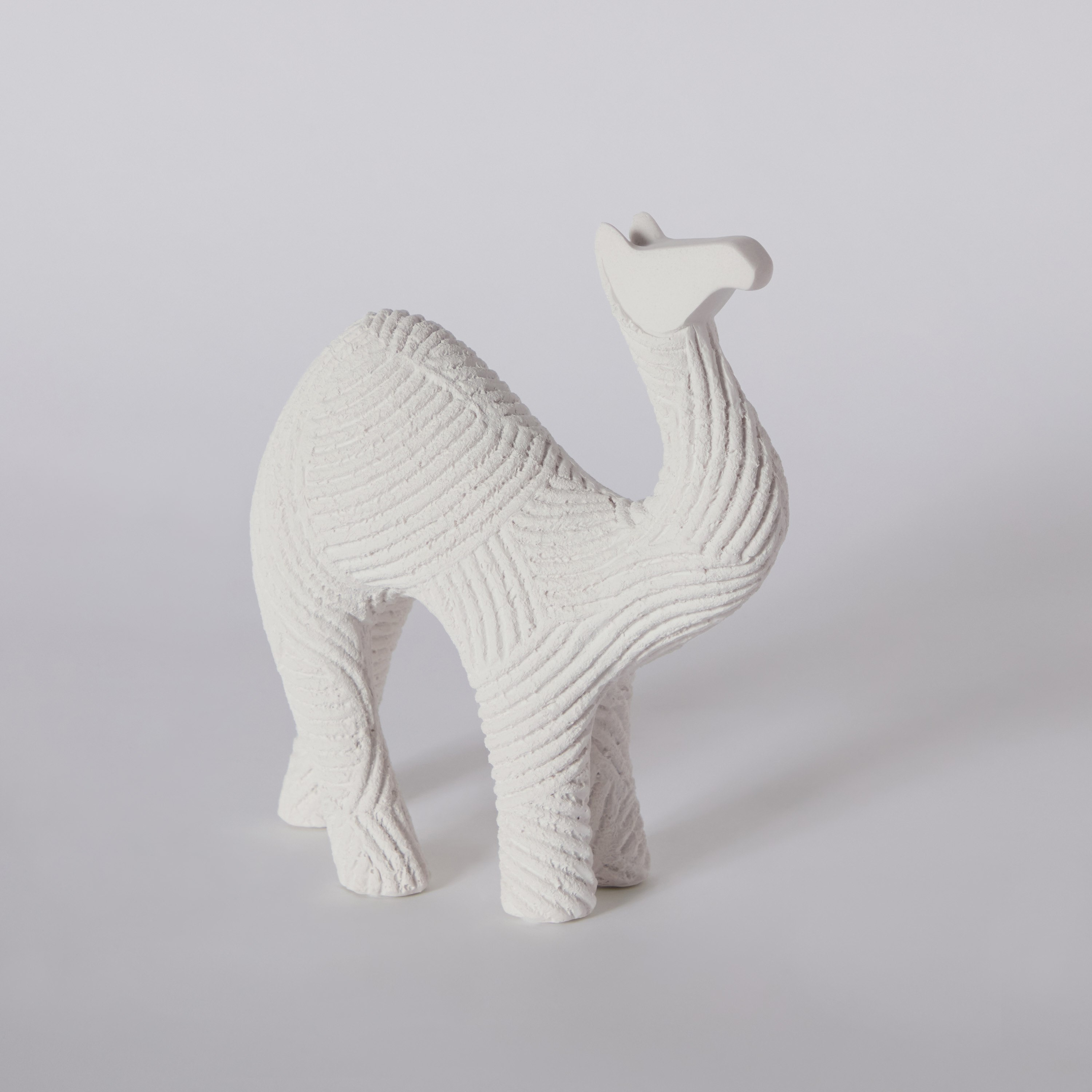 تمثال جمل إيزي إسكيب من ريك - 17x8x20 سم-hbxhomeware-homedecor-figurinesandornaments-image-4