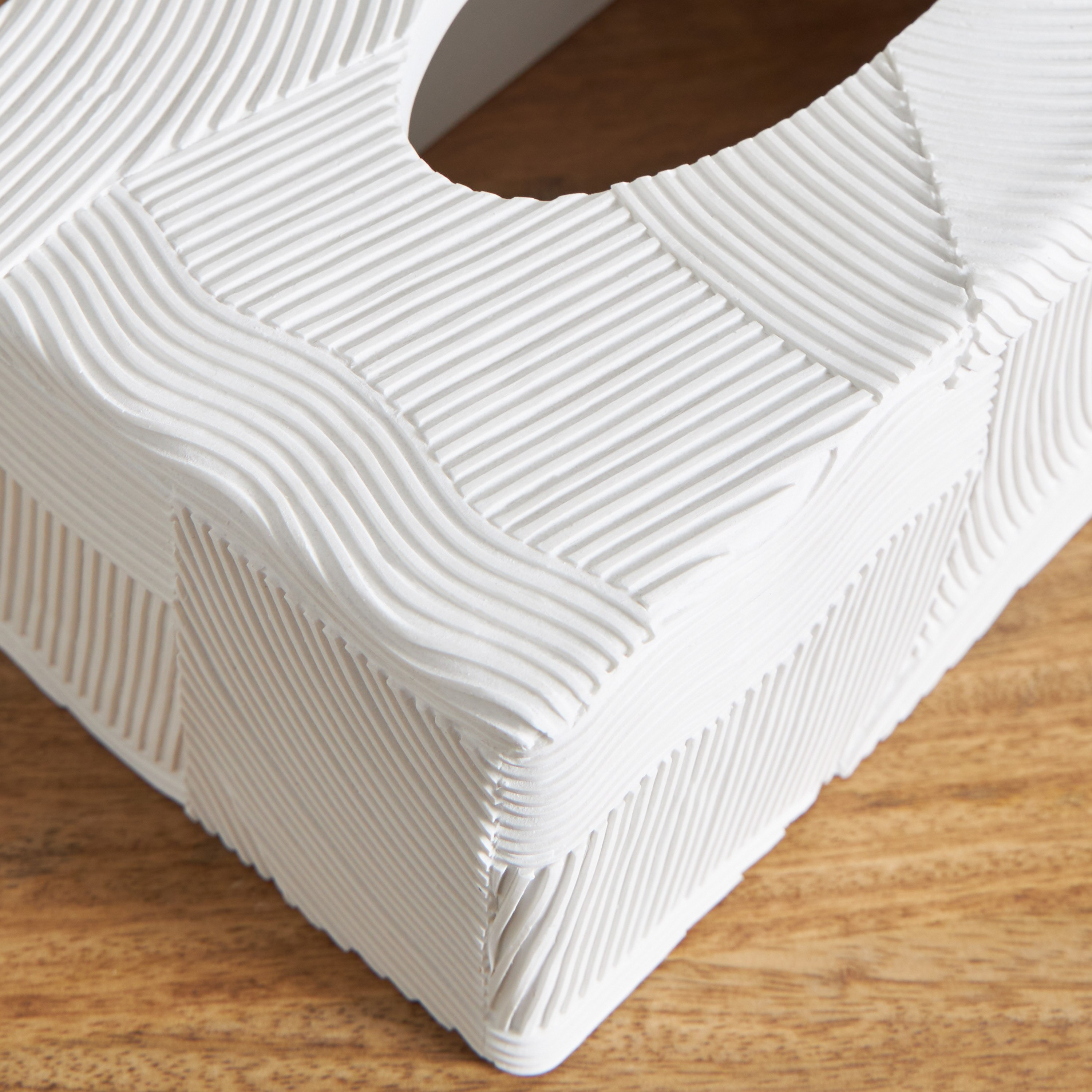 Ric Tissue Holder - 27x11x15 cm-hbxdecorandfurnishings-homeaccessories-novelties-image-3
