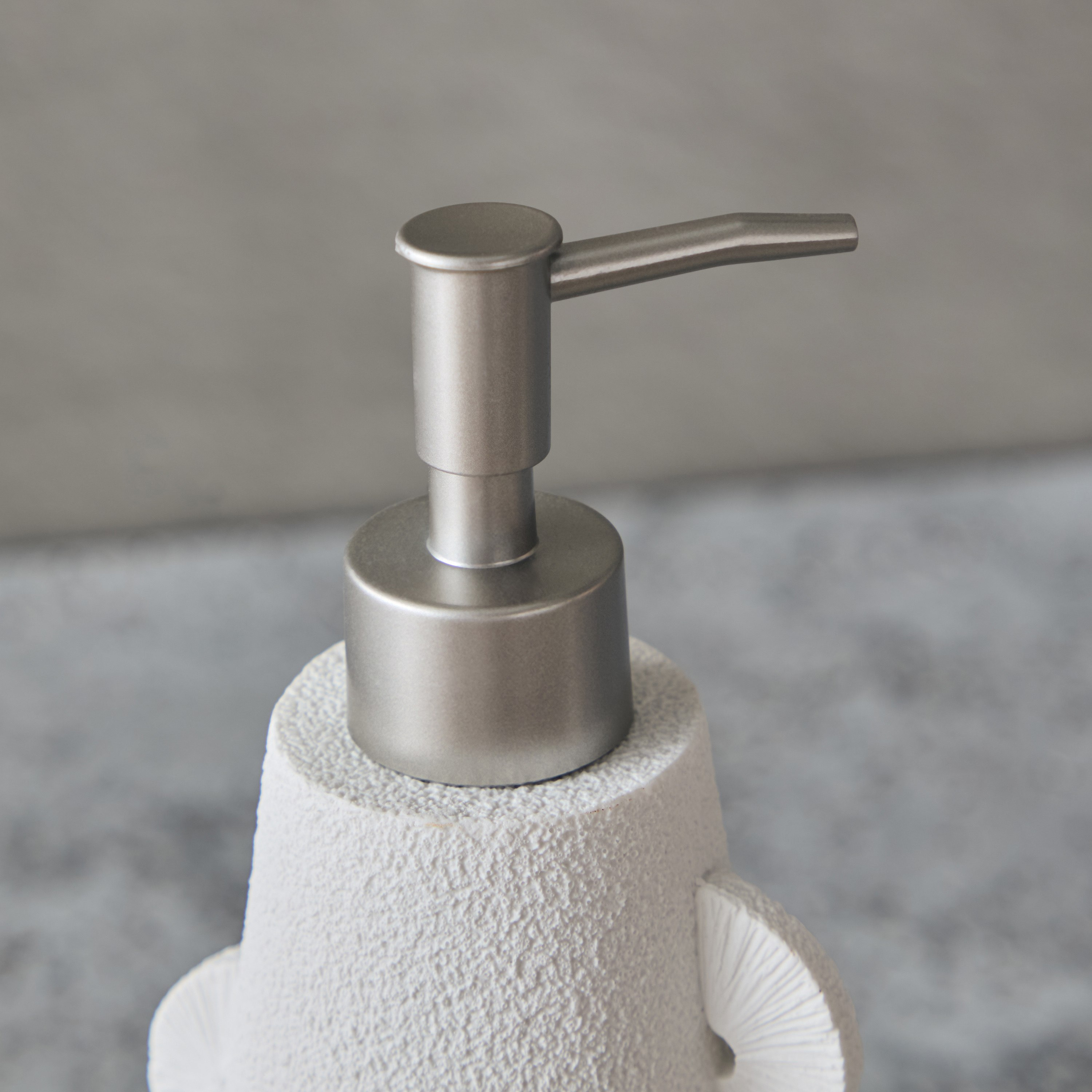 موزّع صابون جلام جاليري من ريك - 9.2x8.5x17 سم-hbxdecorandfurnishings-bathroomaccessories-bathroomsets-image-3