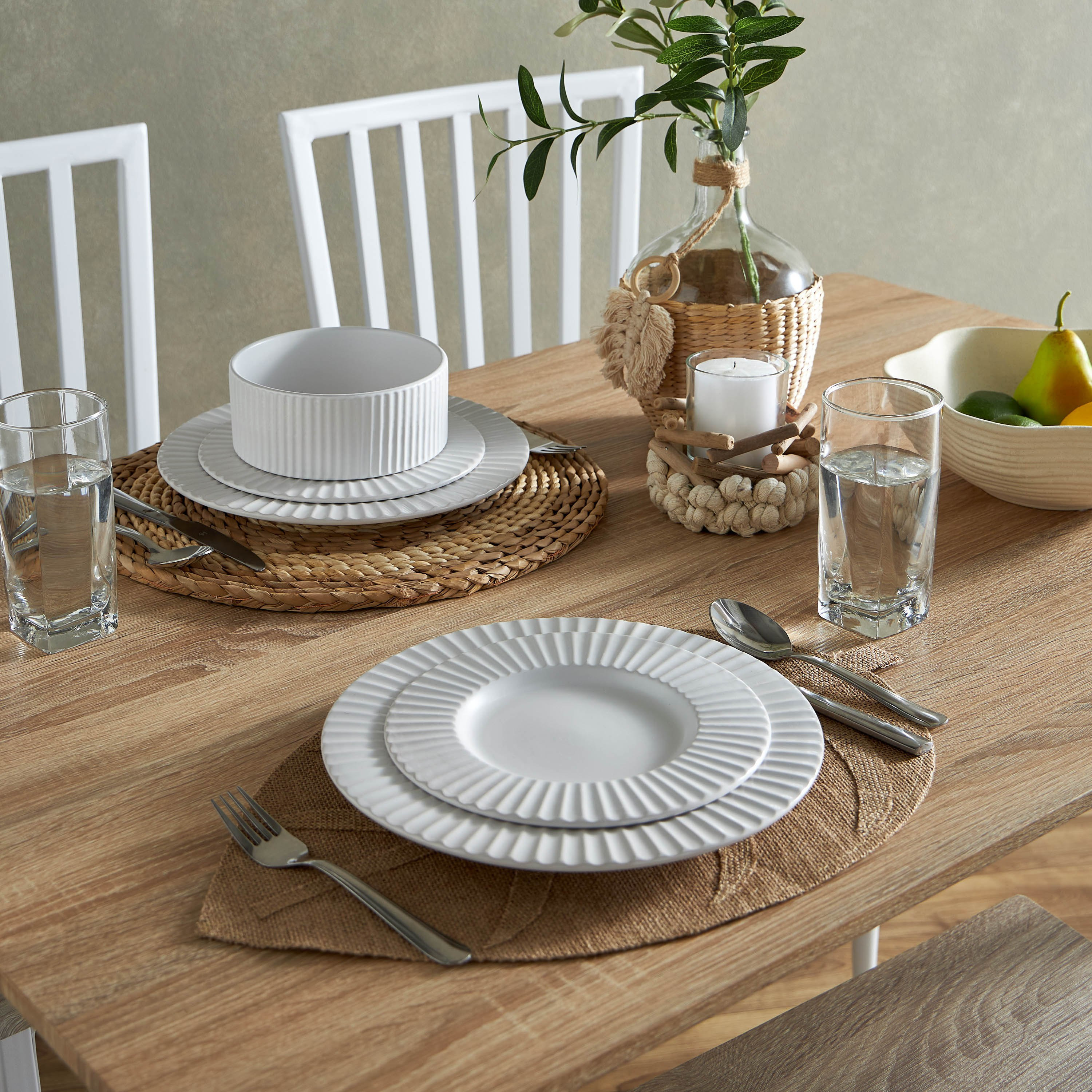 لبادة صحون مستديرة من دالات - 38 سم-hbxdecorandfurnishings-homefurnishings-tablelinens-image-4