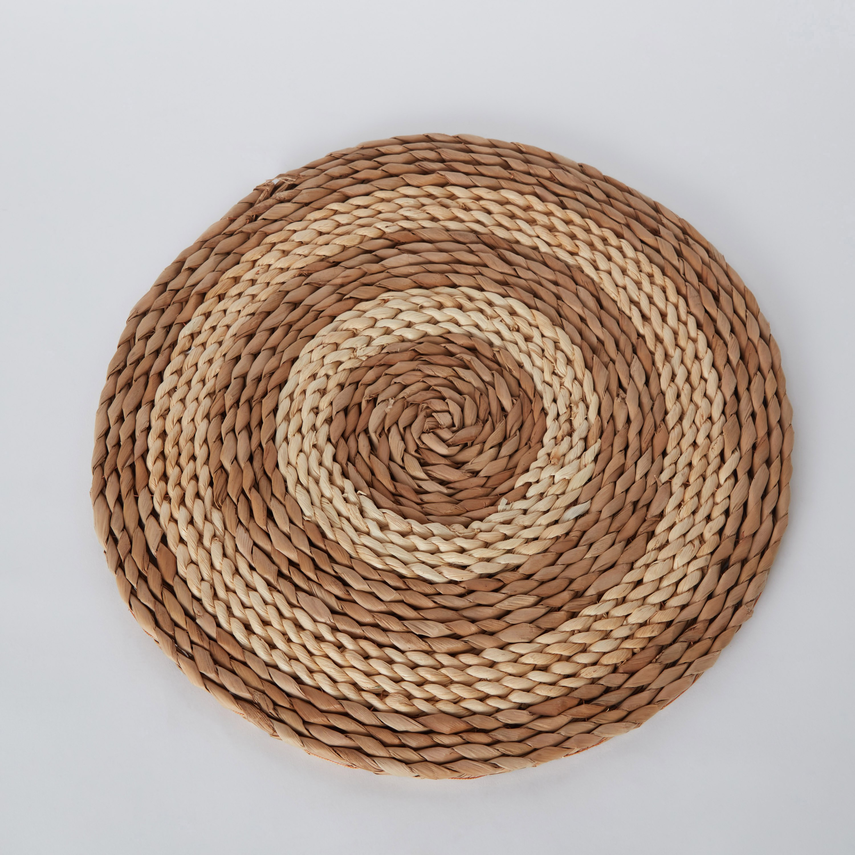 لبادة صحون مستديرة من دالات - 38 سم-hbxdecorandfurnishings-homefurnishings-tablelinens-image-5