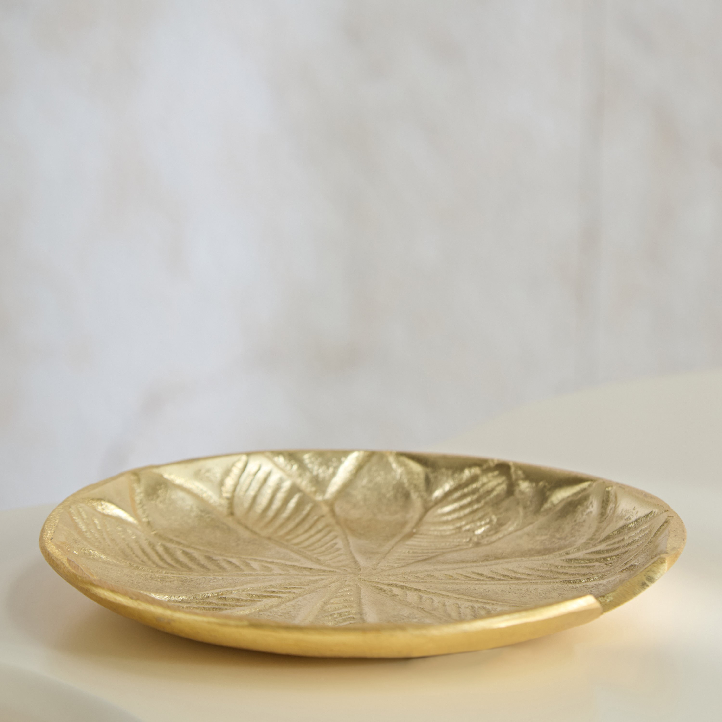 صينية ديكور ألومنيوم من ريك - 15x15x2 سم-hbxhomeware-hbxdecorandfurnishings-image-1