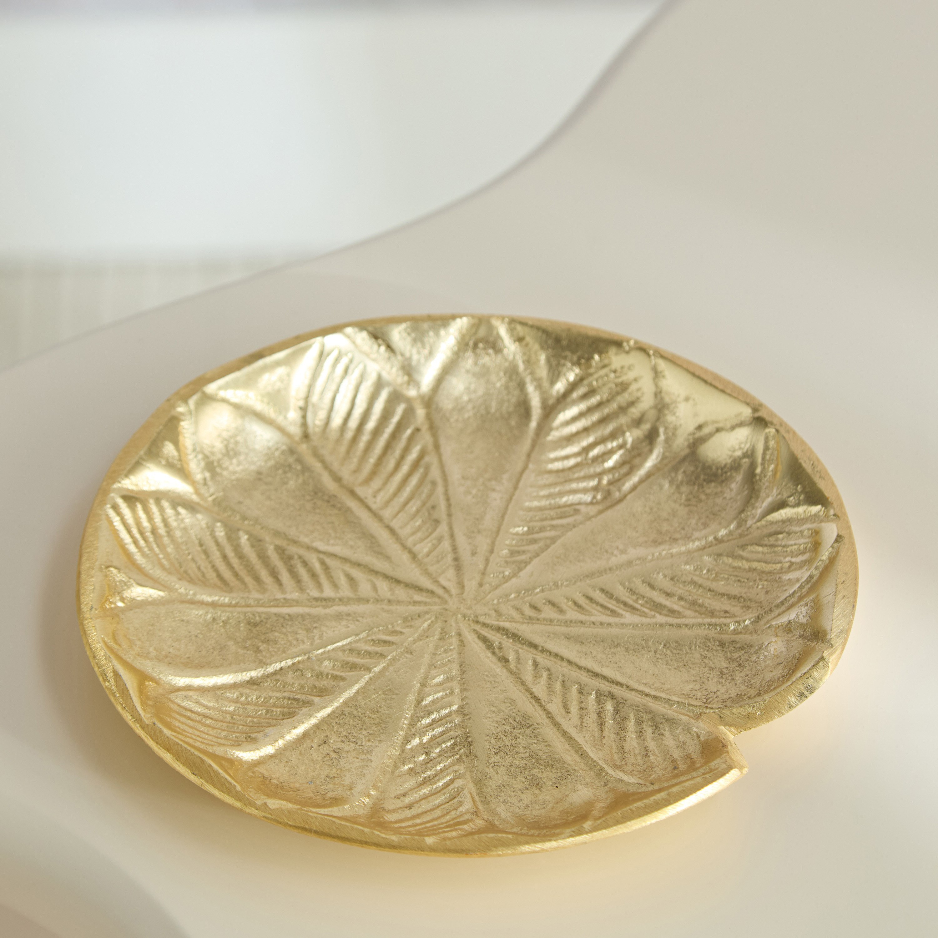 صينية ديكور ألومنيوم من ريك - 15x15x2 سم-hbxhomeware-hbxdecorandfurnishings-image-2