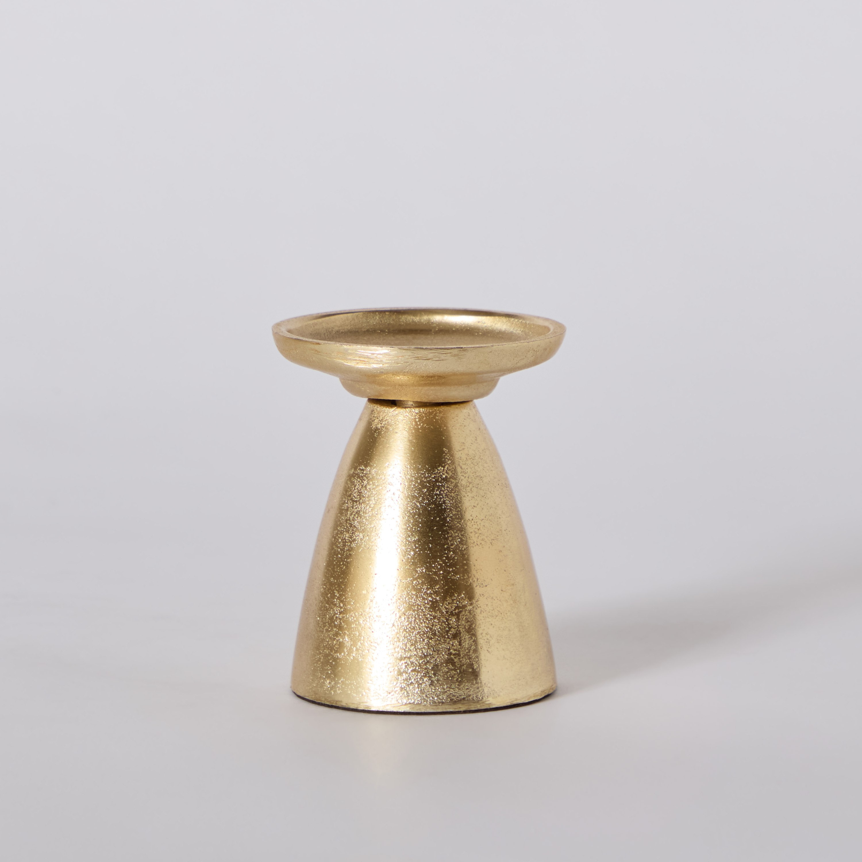 حامل شموع عمودية ألومنيوم من ريك - 8x8x9 سم-hbxhomeware-homedecor-candleholdersandlanterns-image-5