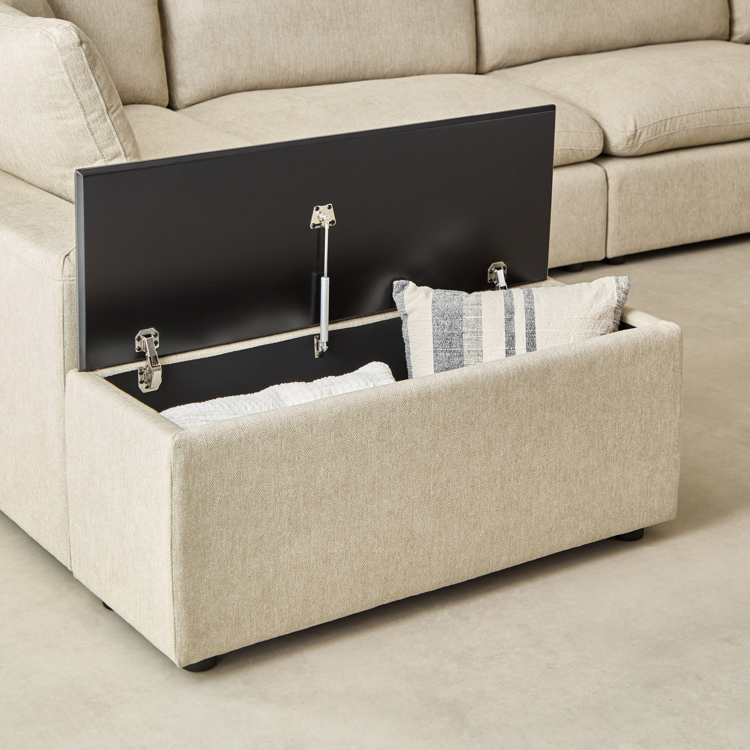 Signora Console with Storage and Wooden Tray-hbxlivingroom-sofasandarmchairs-modularsofas-image-3