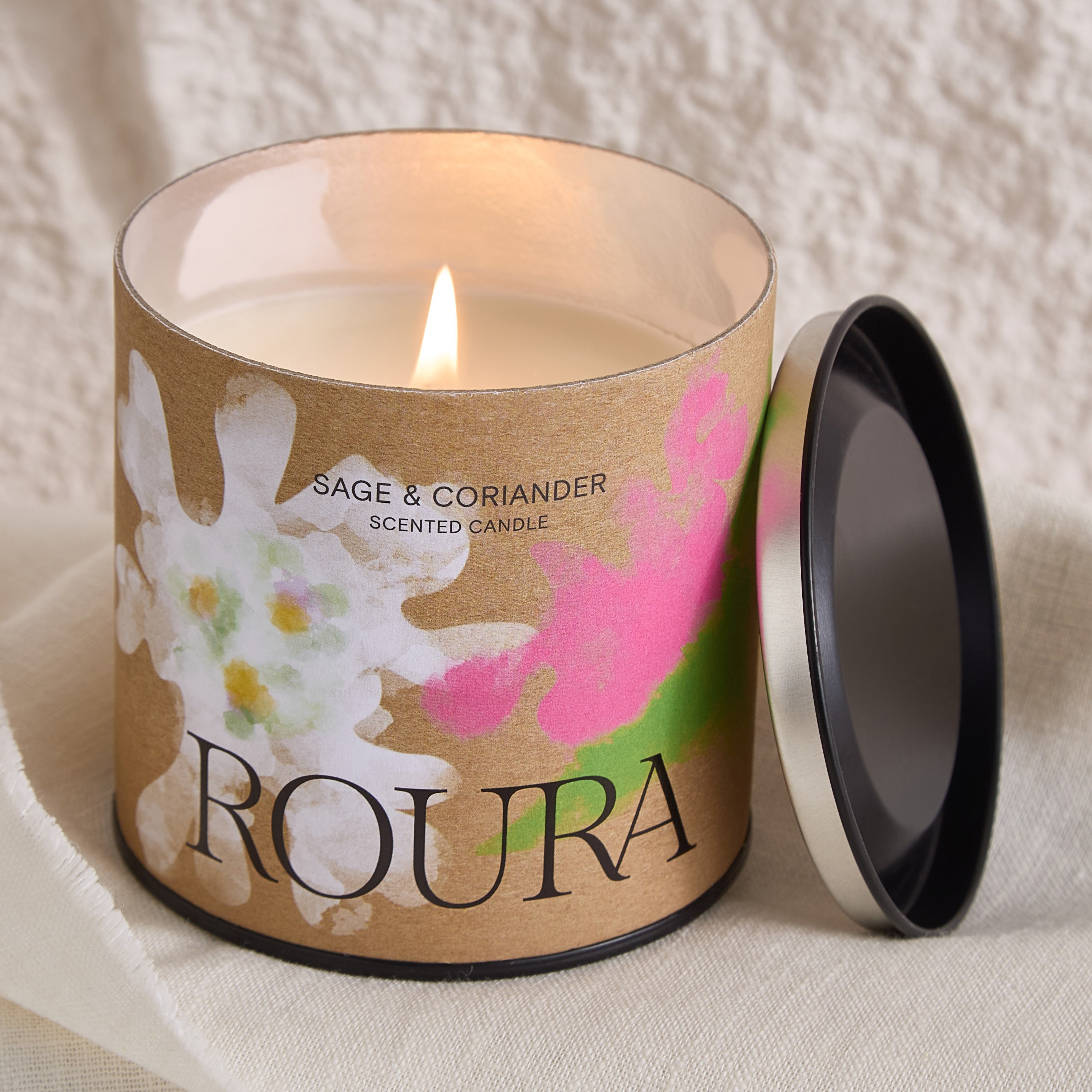 جرّة شموع إسبانية معطرة بغطاء برائحة المريمية والكزبرة من رورا - 260 جم-hbxlivingroom-decorandaccessories-candles-image-2