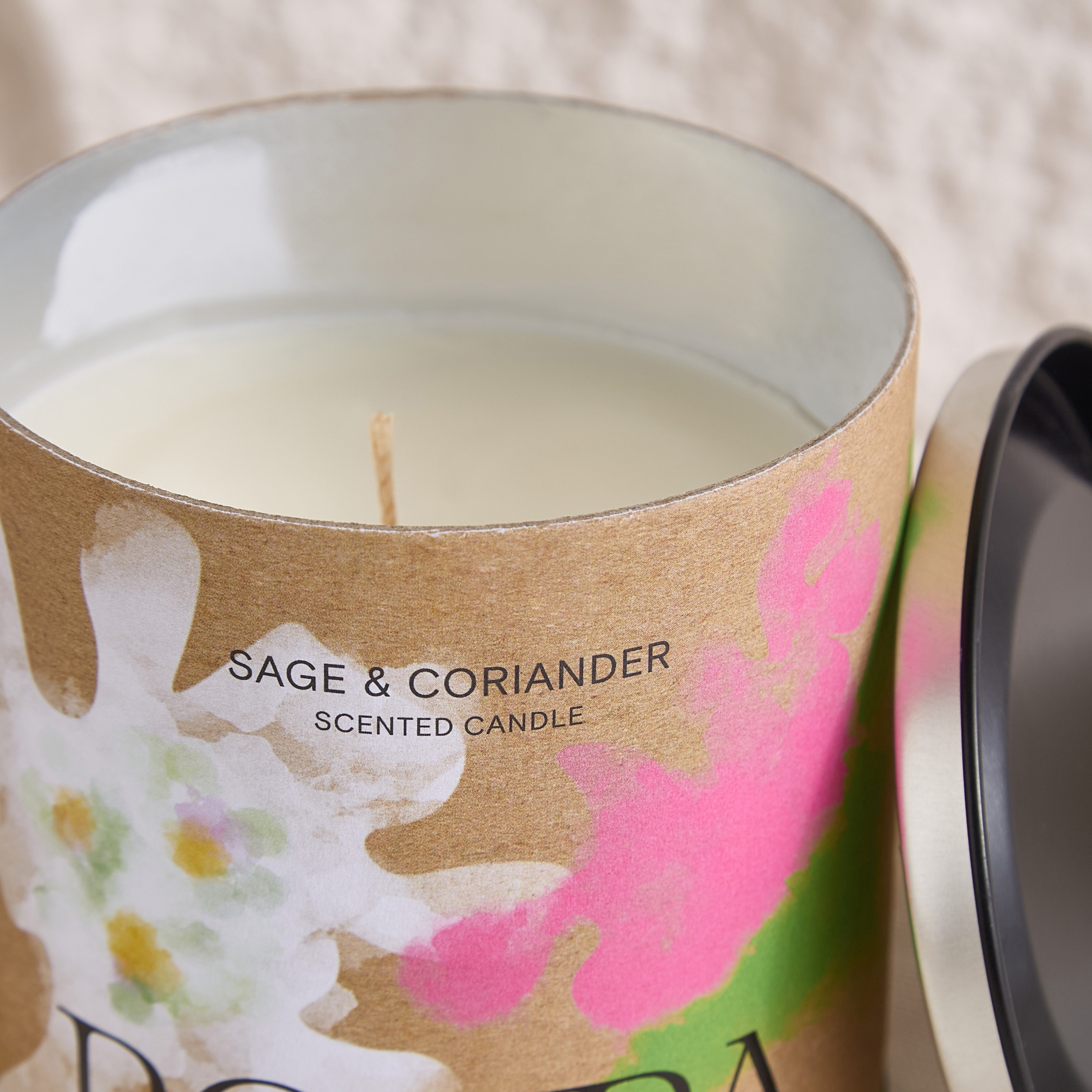 جرّة شموع إسبانية معطرة بغطاء برائحة المريمية والكزبرة من رورا - 260 جم-hbxlivingroom-decorandaccessories-candles-image-3
